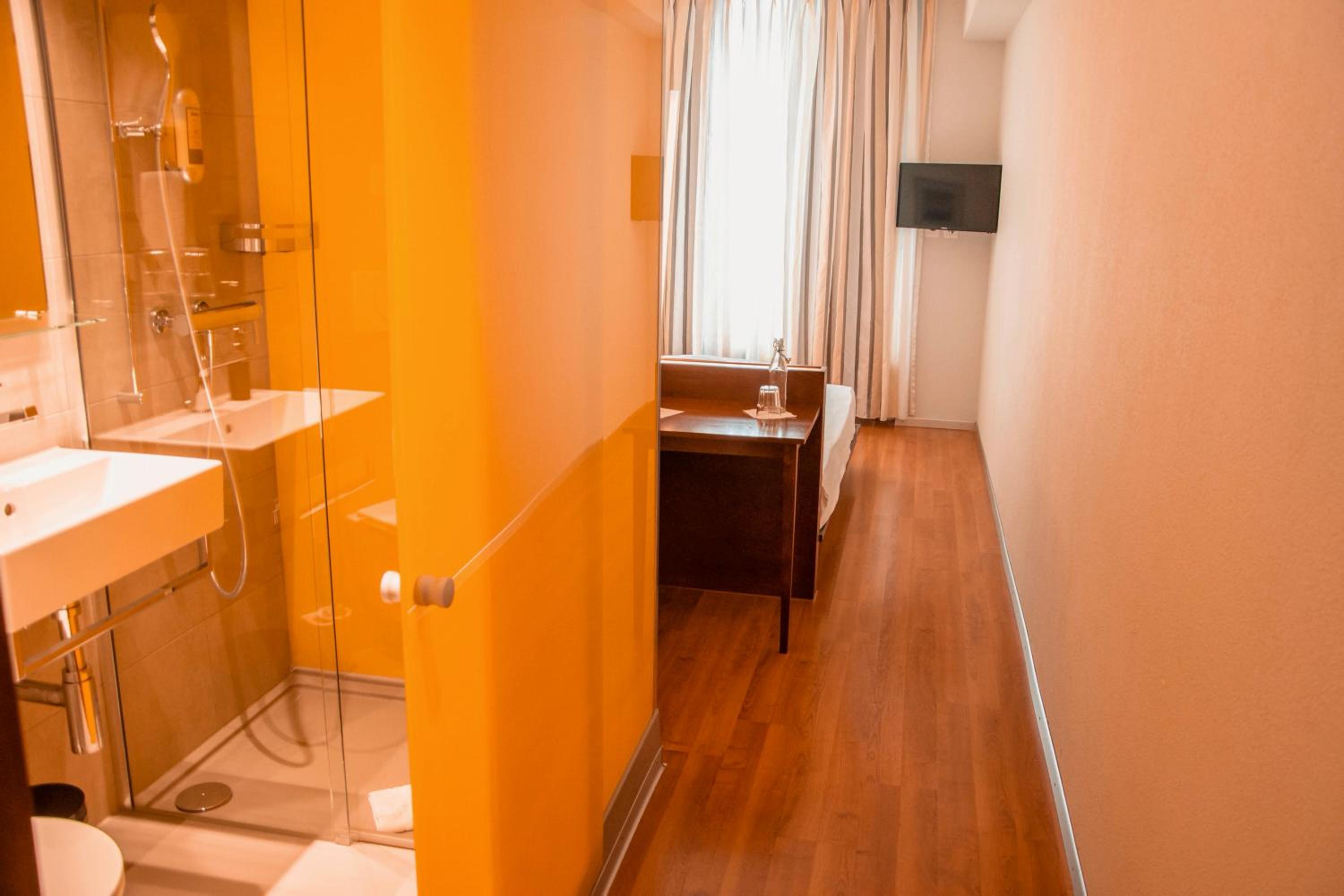 Standard Single Room photo 2
