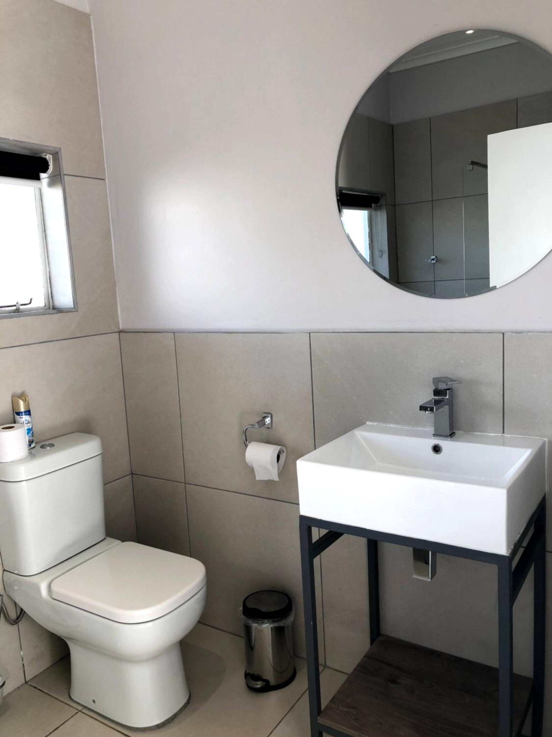 Superior Deluxe Double or Twin Room  - Photo 15