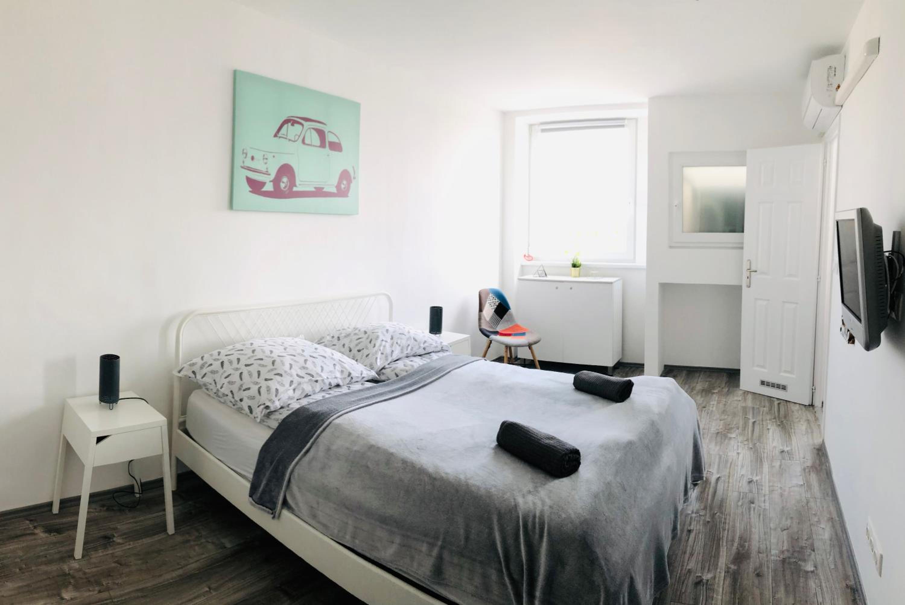 Two-Bedroom Apartment - Photo 5