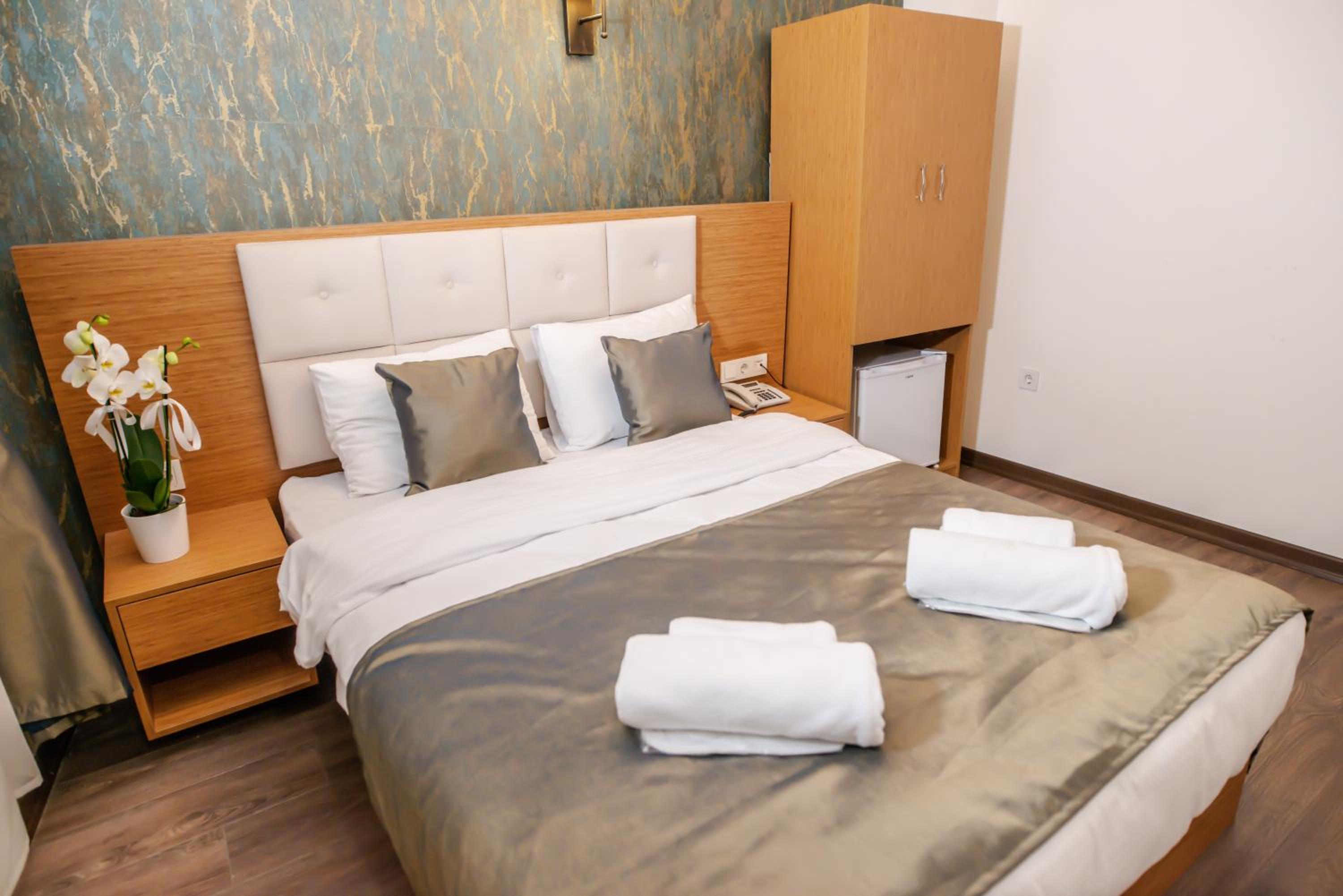 Economy Double Room photo 2