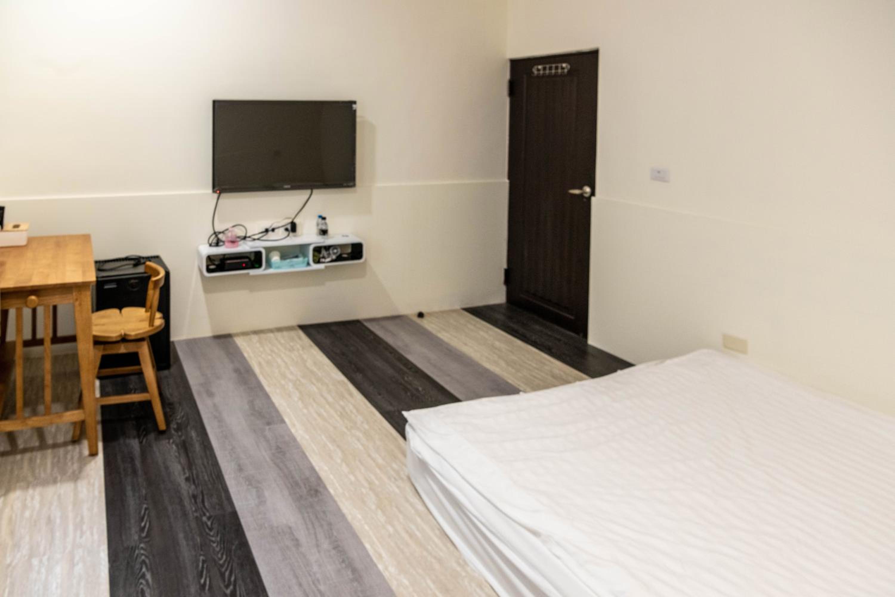 Double Room With Private Bathroom photo 3