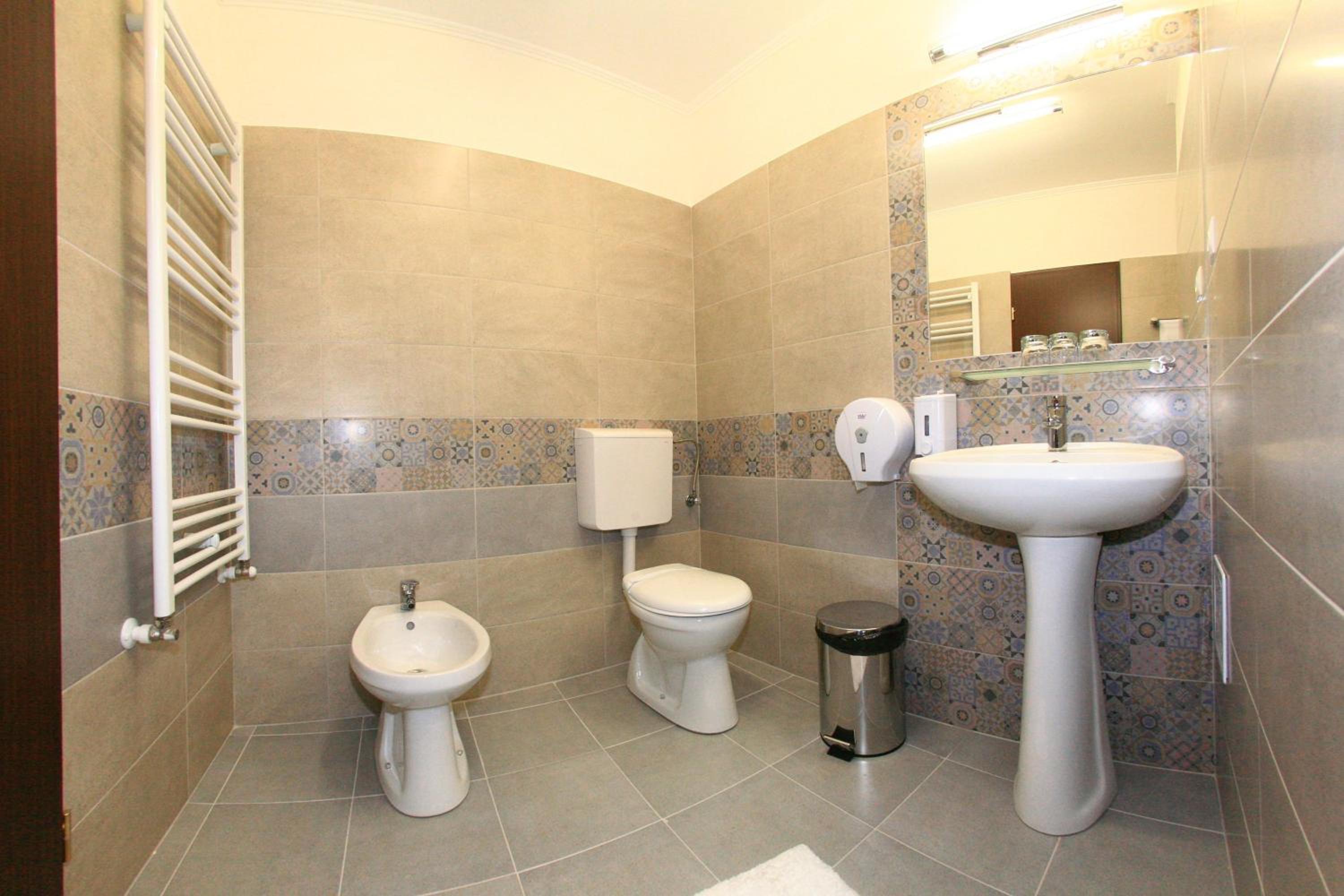Deluxe Triple Room photo 2