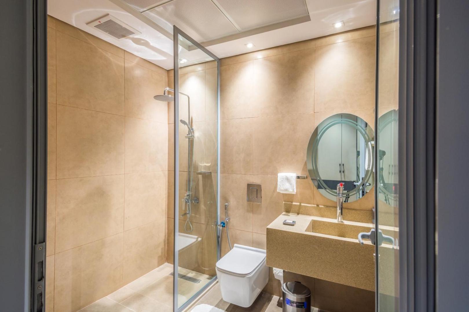 Deluxe Suite - Photo 3