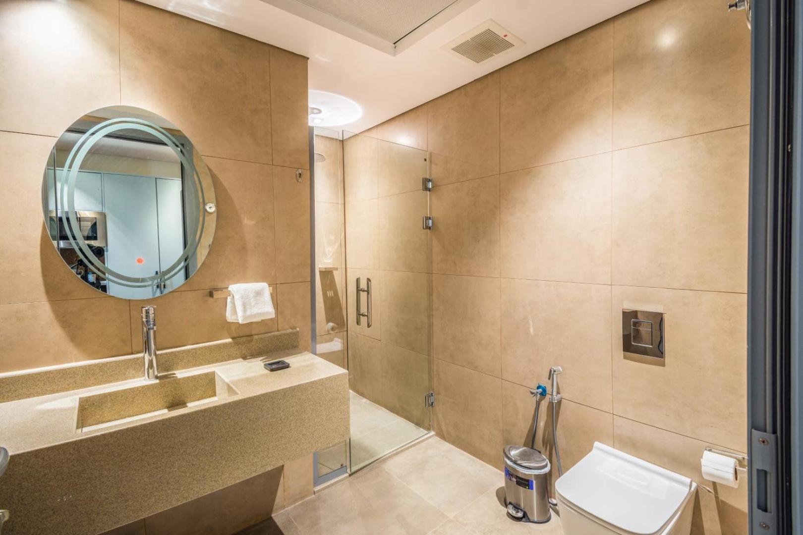 Deluxe Suite - Photo 4