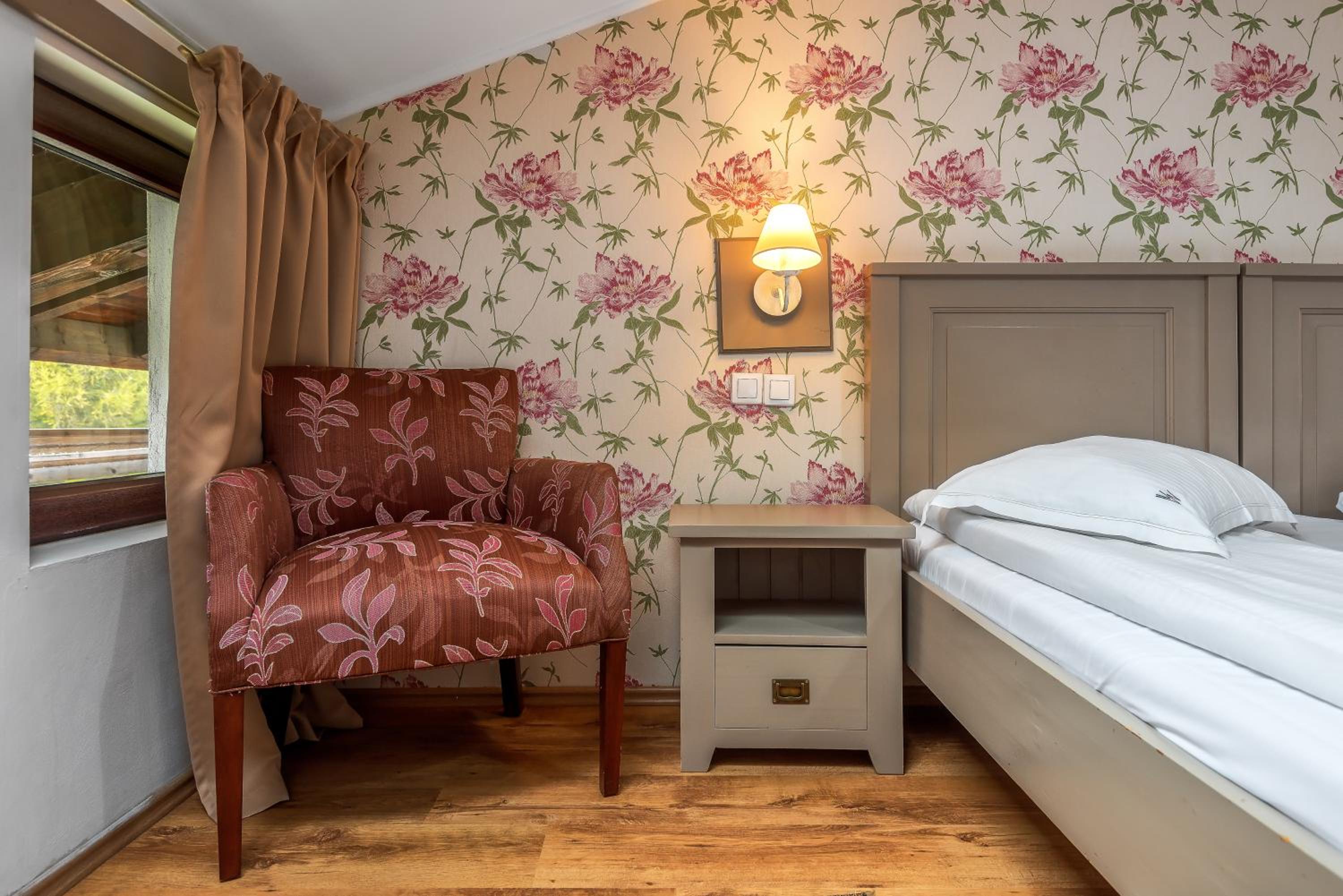 Budget Double or Twin Room - Photo 4