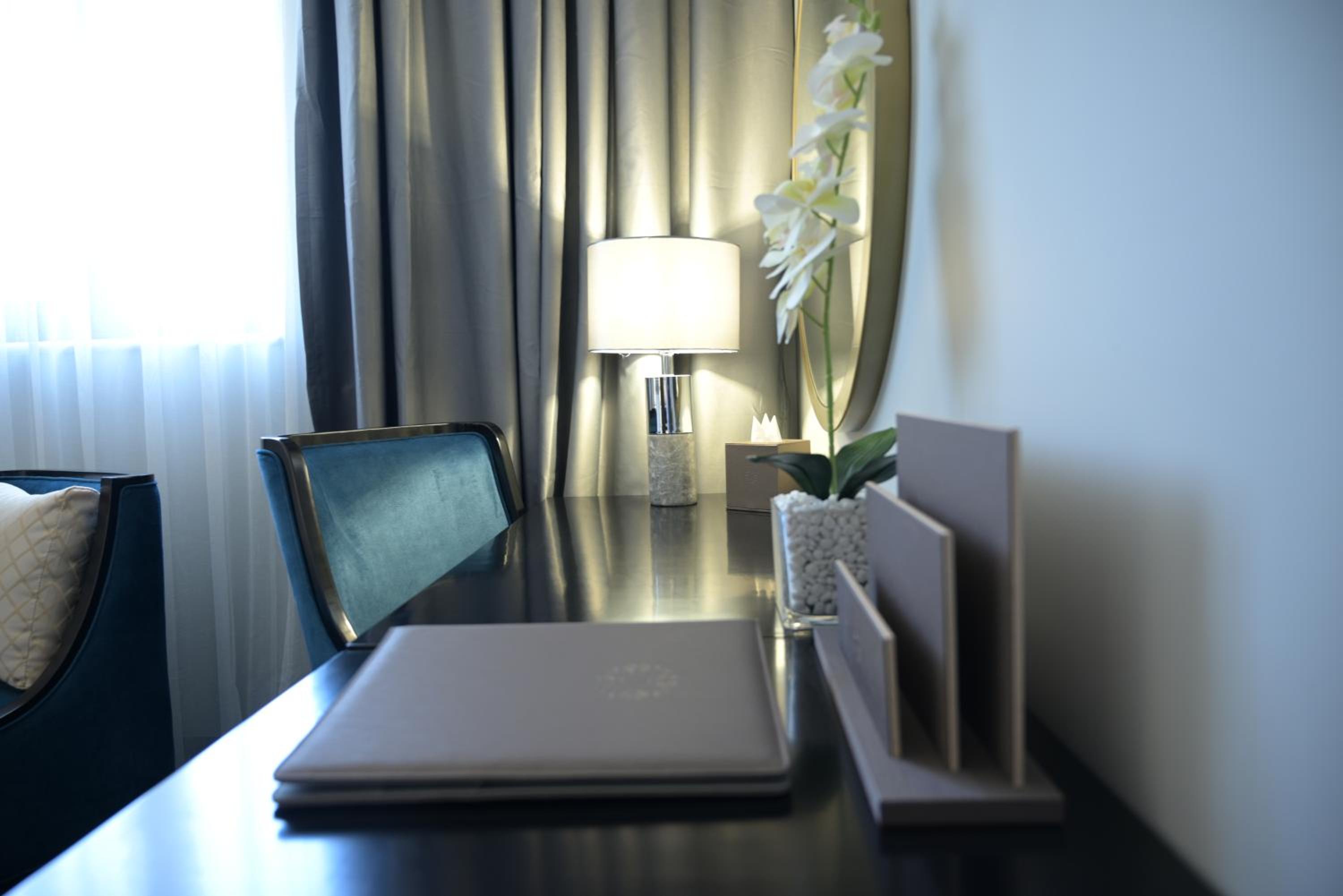 Deluxe Junior Suite - Photo 7