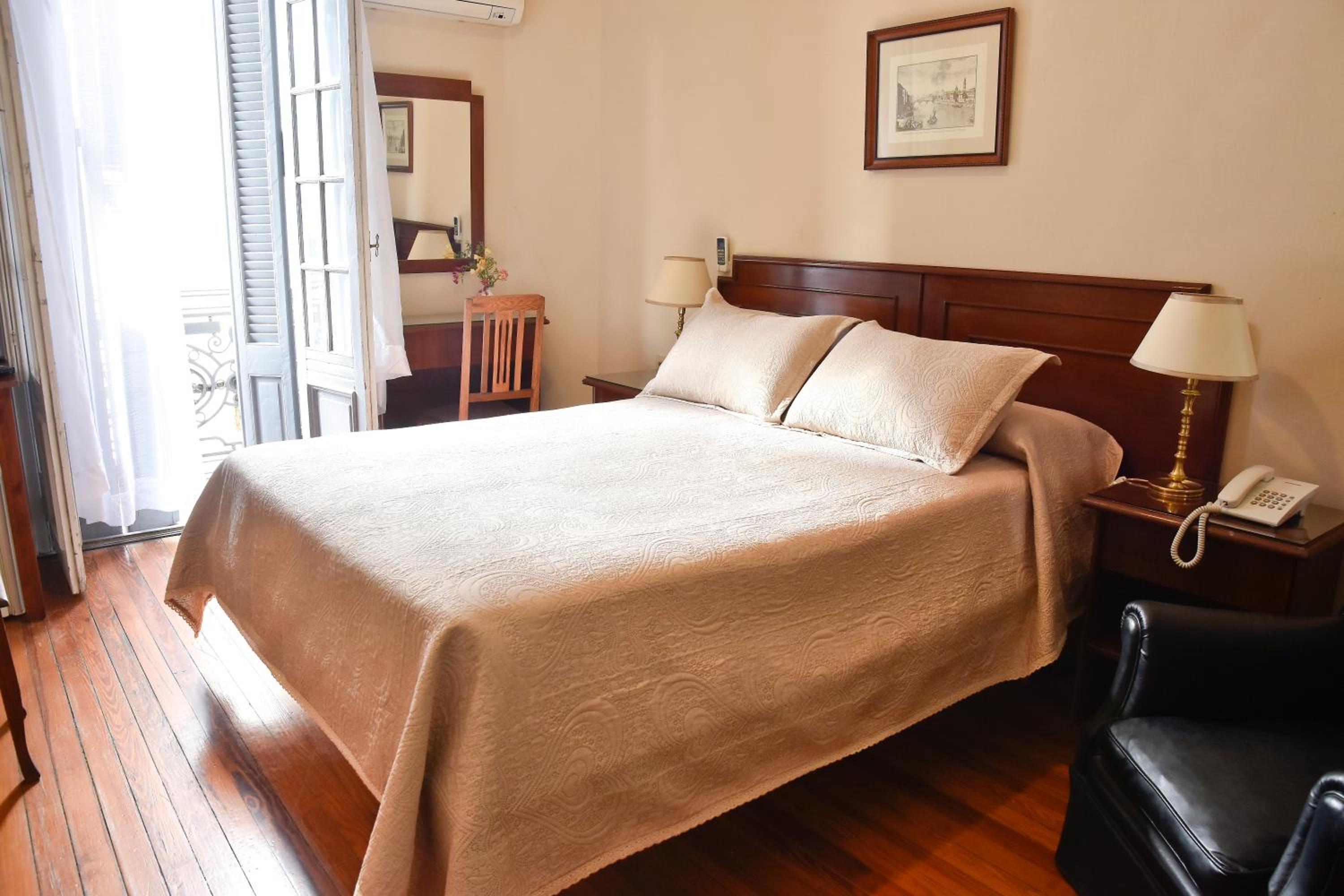 Double Room with Balcony photo 1