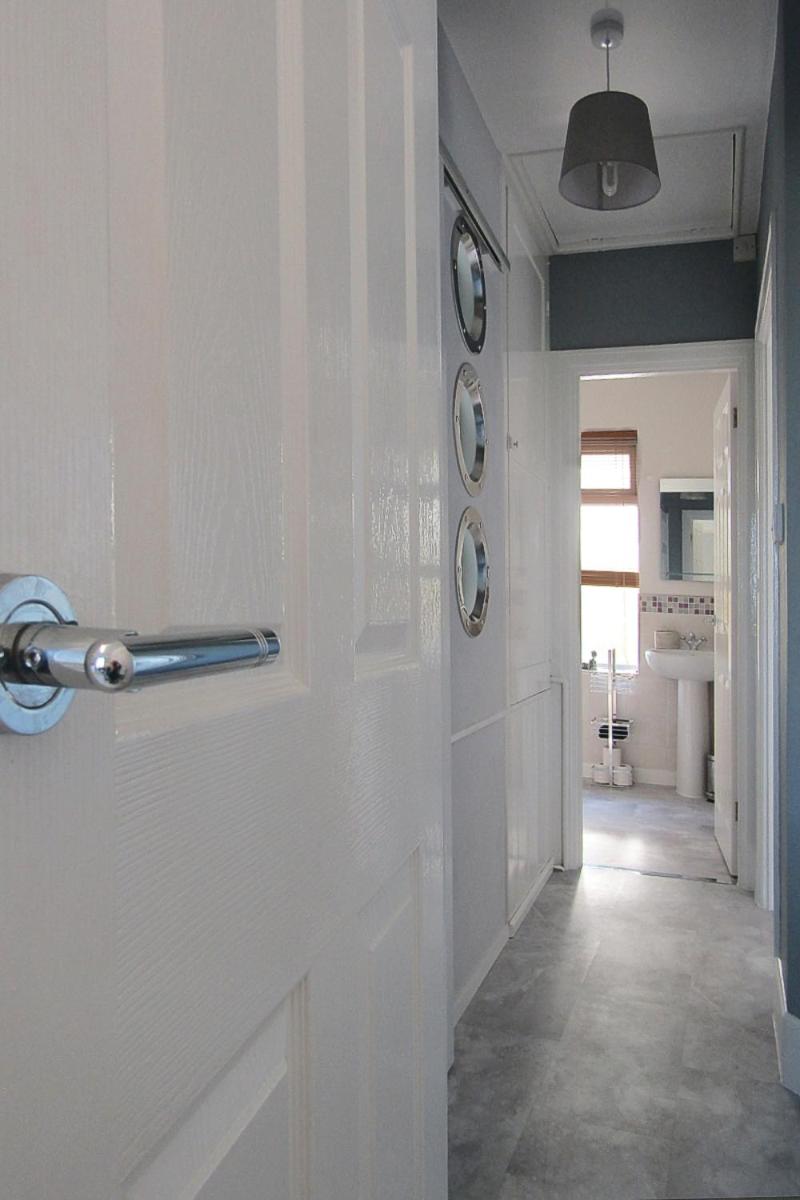 One-Bedroom Apartment - Photo 15