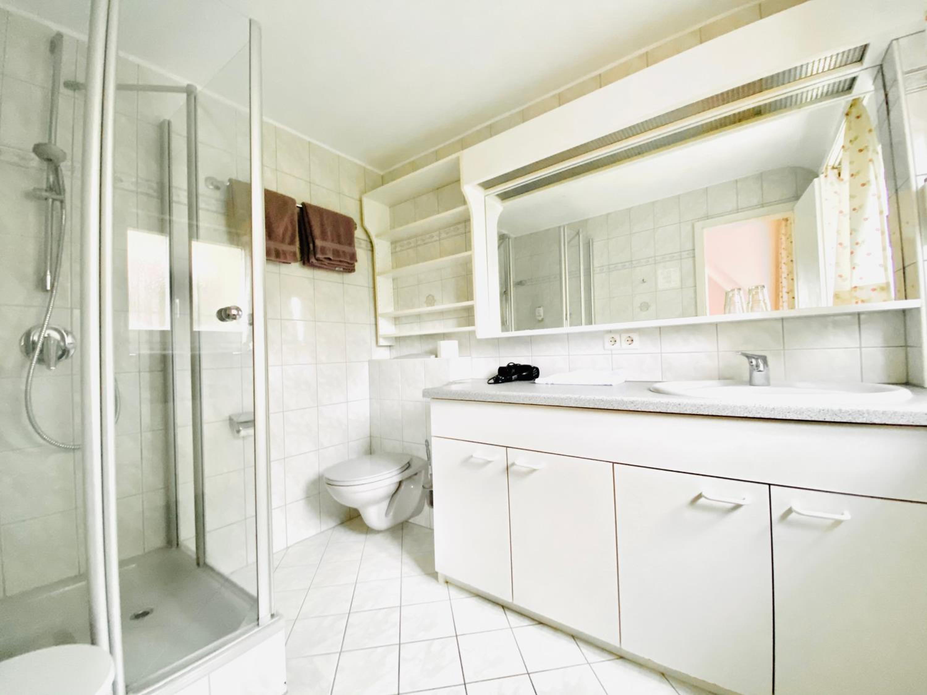 Double Room - Photo 5