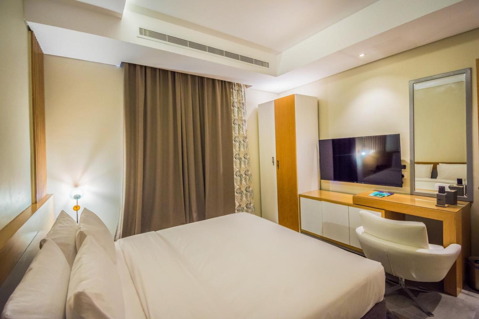 Standard King Room - Photo 4
