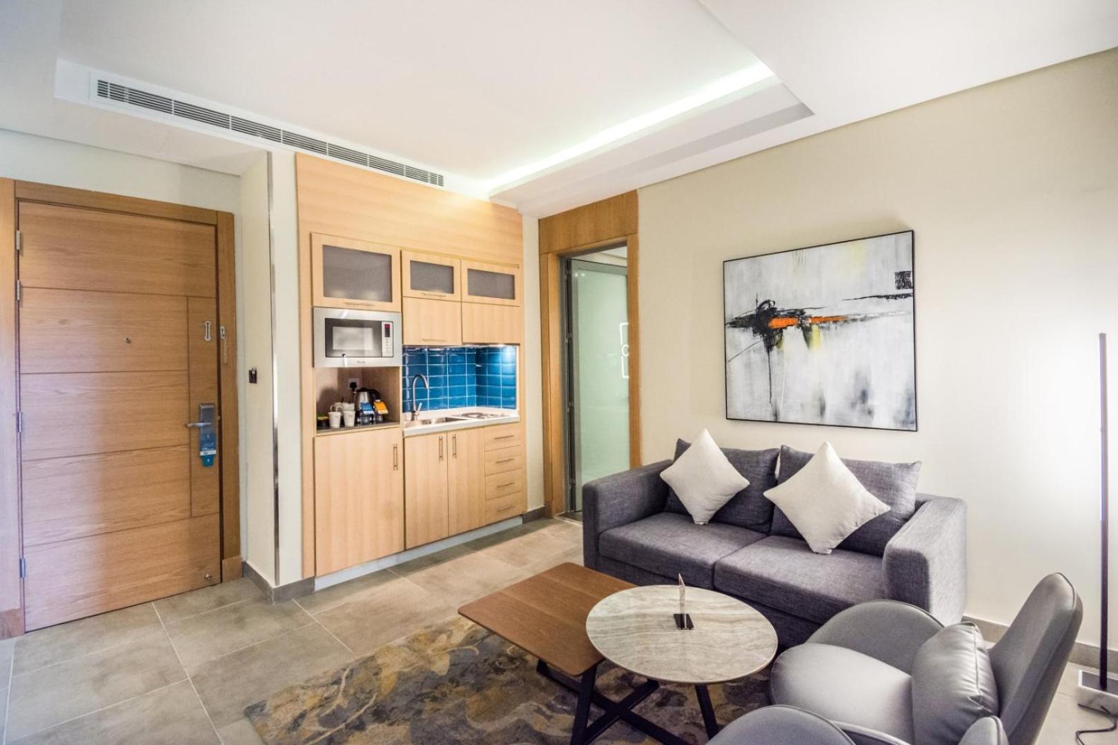 Deluxe Room - Photo 5