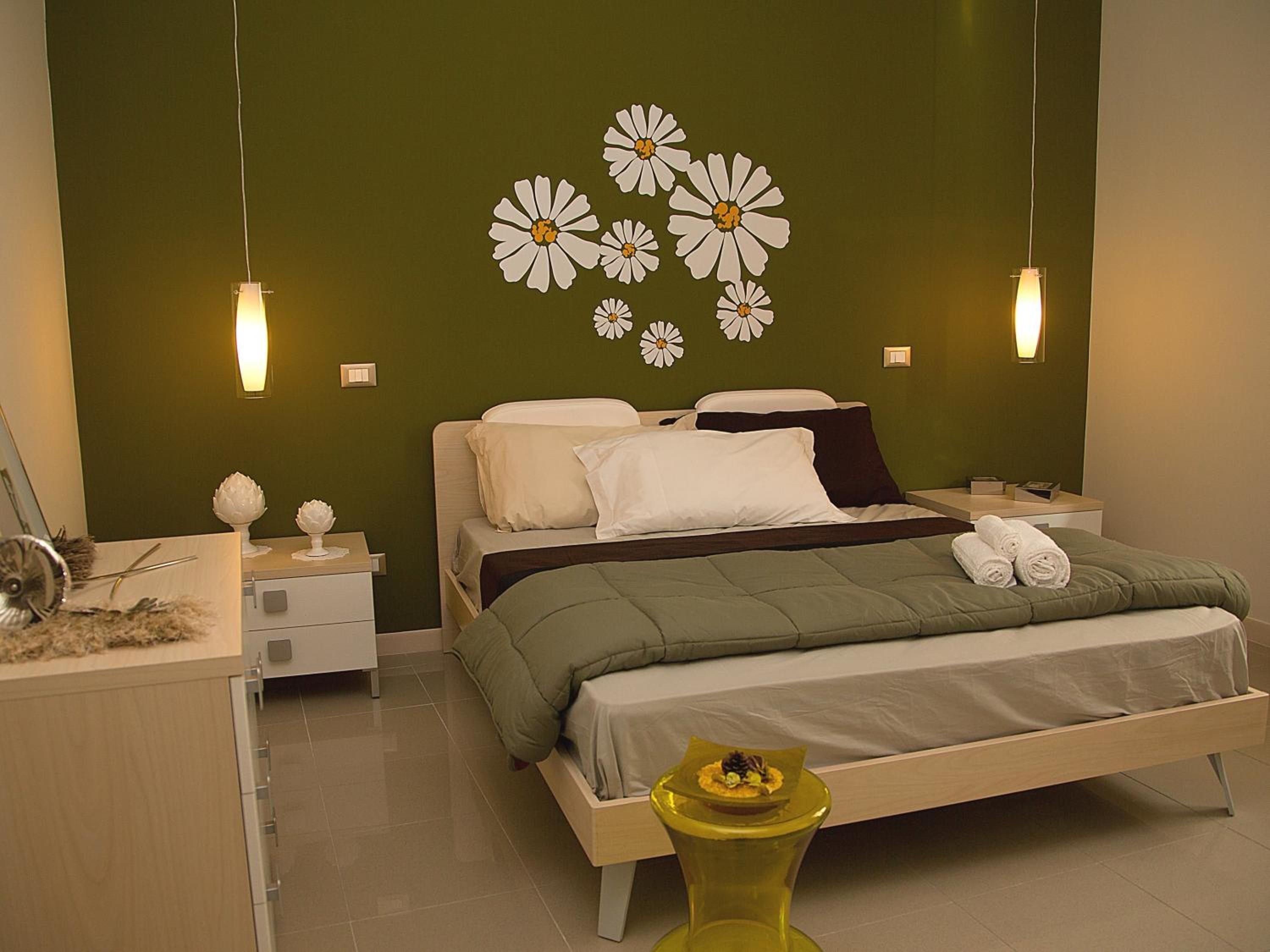 Two-Bedroom Apartment with Balcony