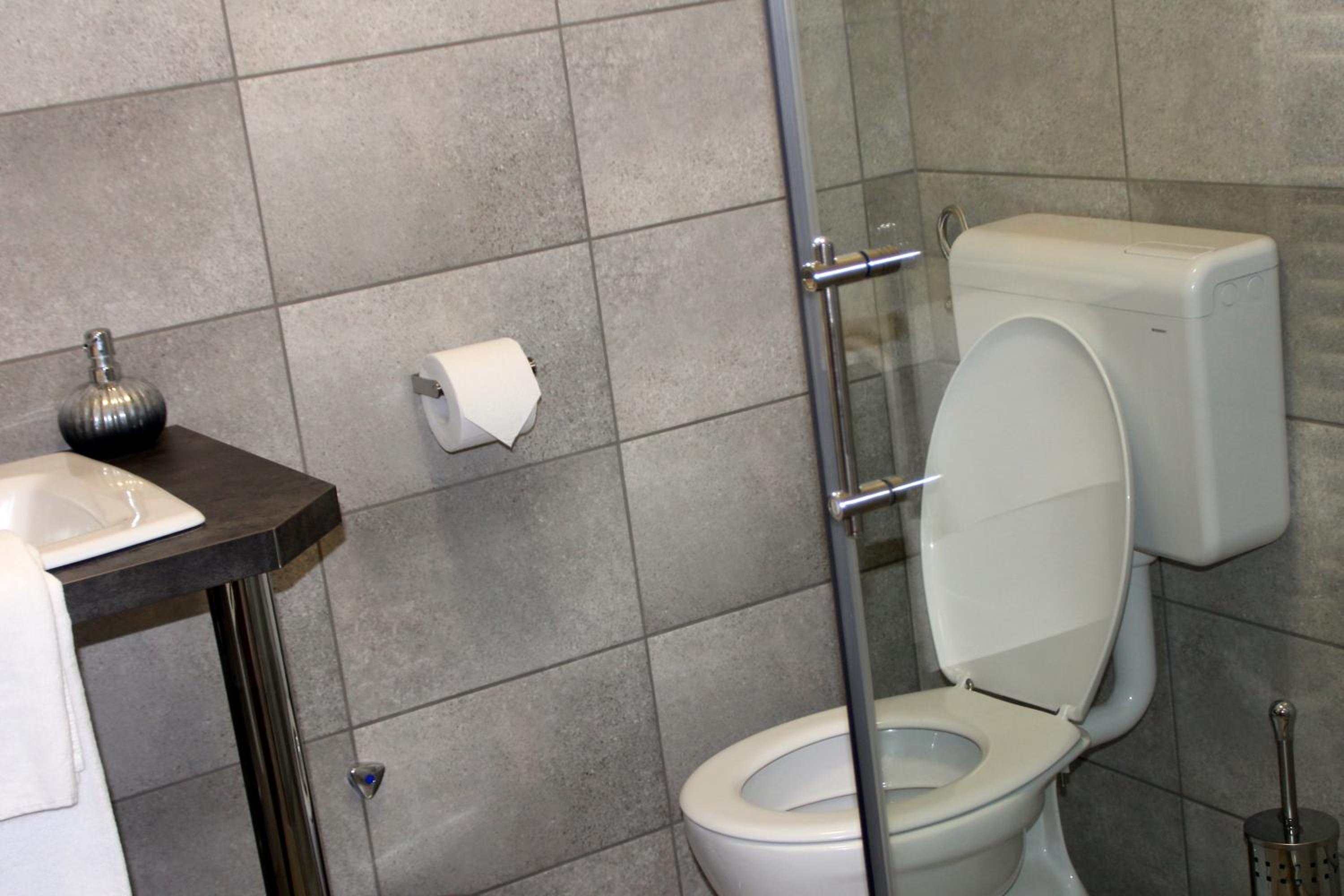 Standard Double or Twin Room - Photo 15