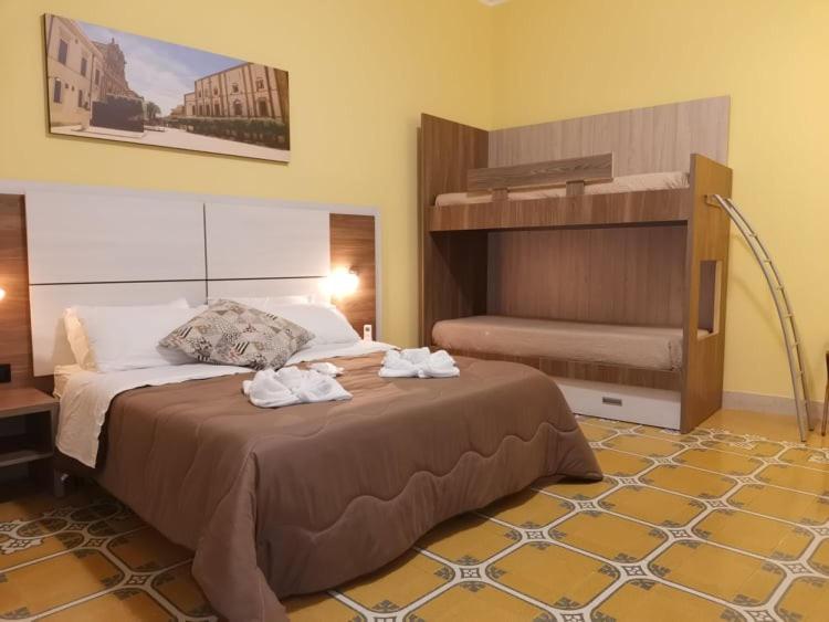 Deluxe Quadruple Room - Photo 1