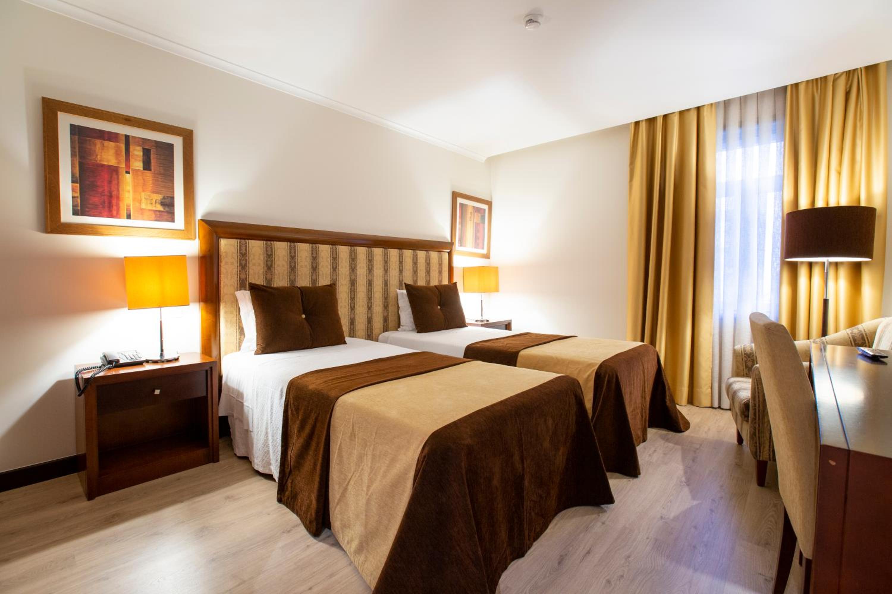 Double or Twin Room - Photo 2