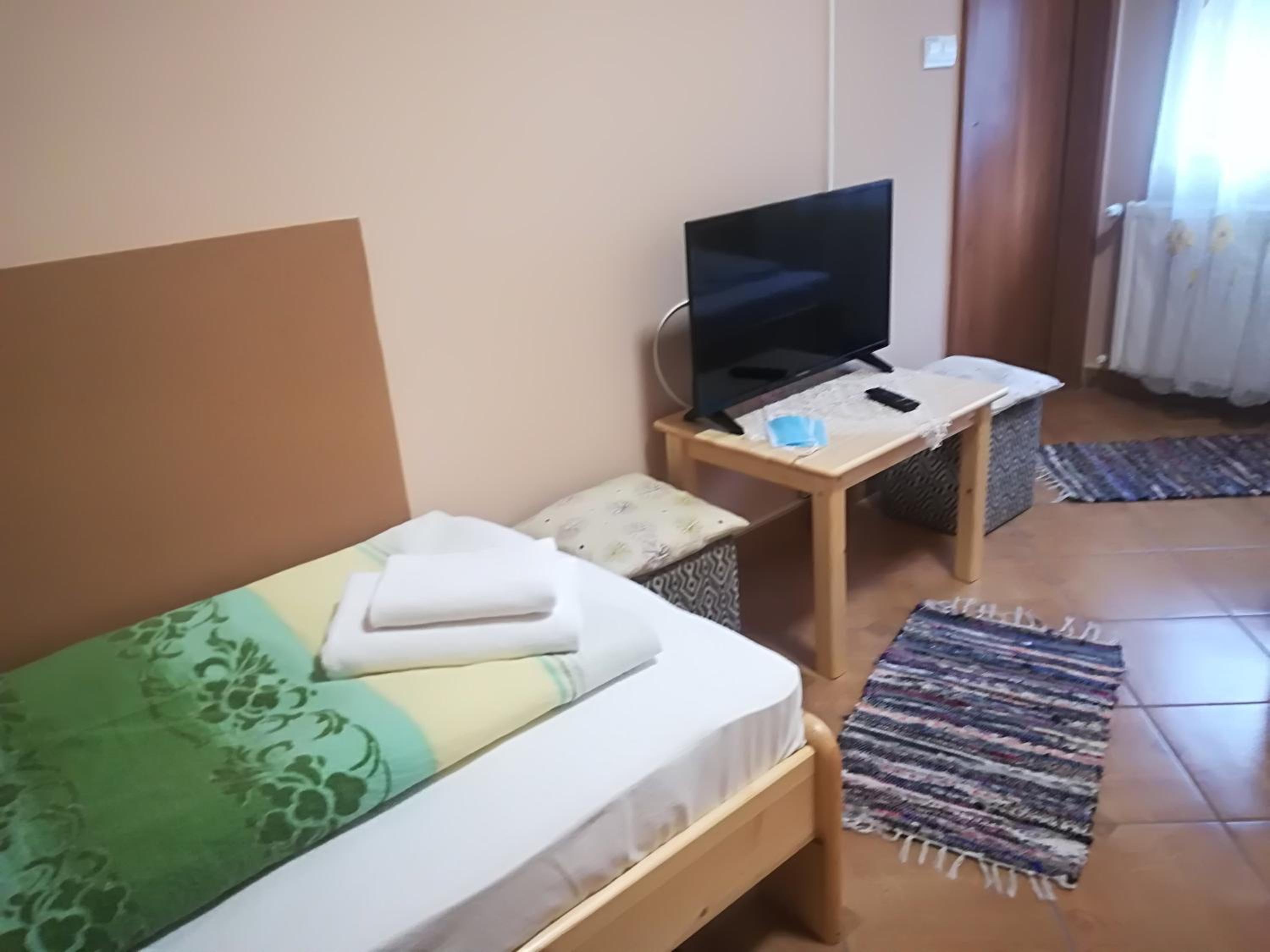 Triple Room with Bathroom photo 1