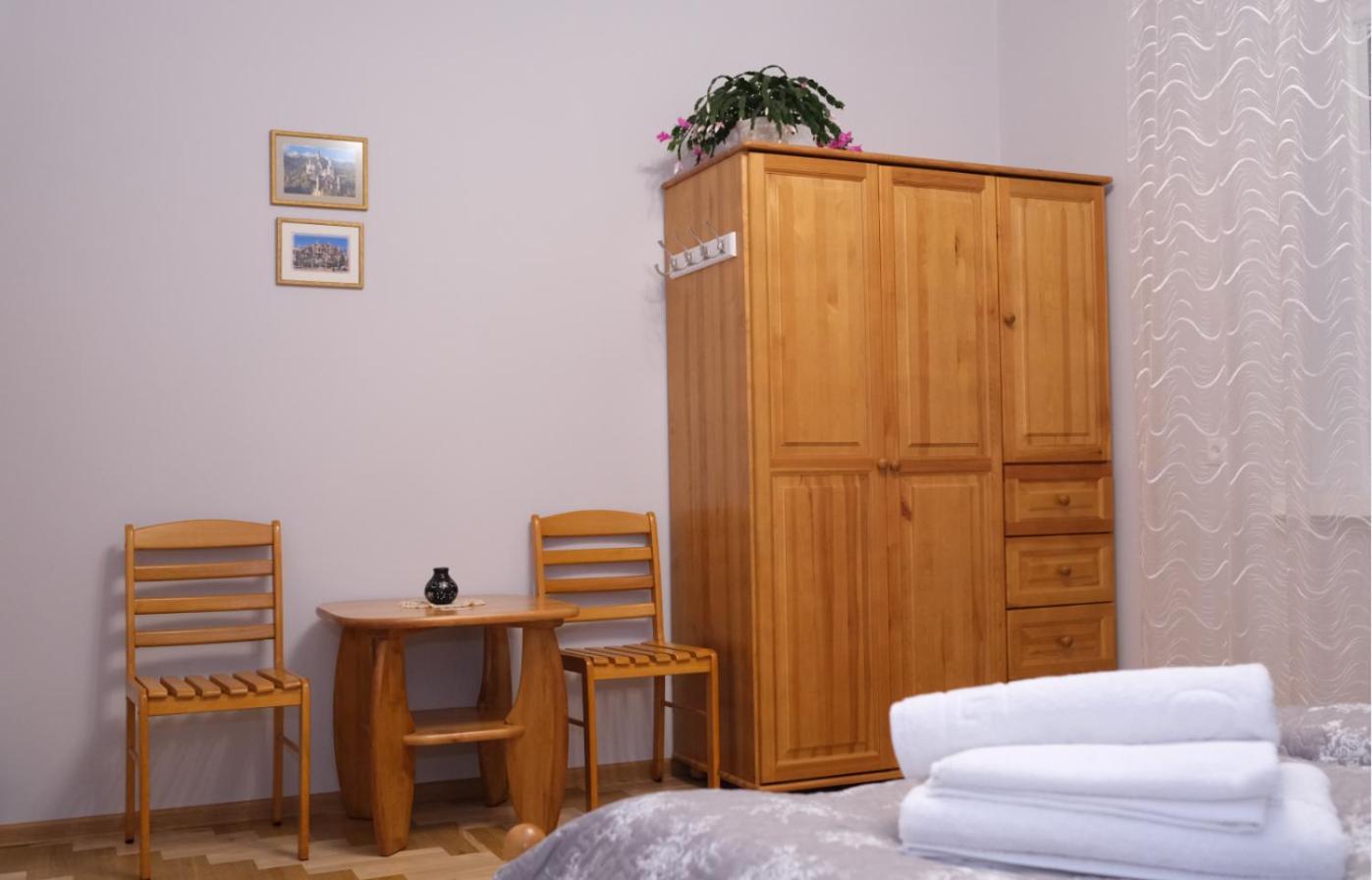 Triple Room with Balcony - Photo 3