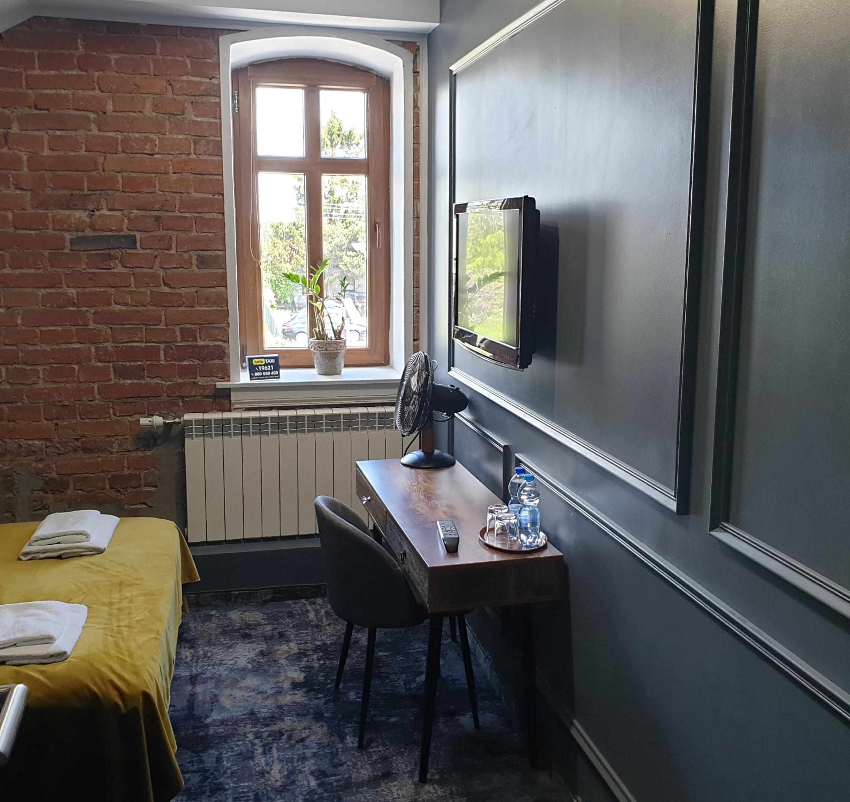 Double Room - Photo 5