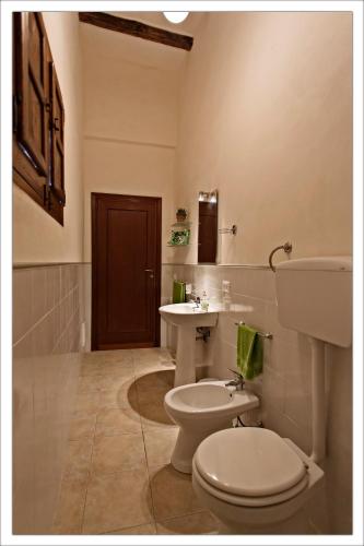 One-Bedroom Apartment (4 Adults) photo 3