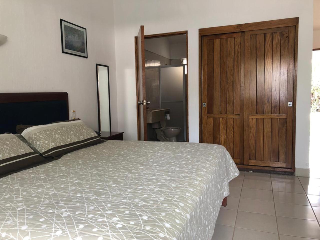 Standard Double Room photo 3