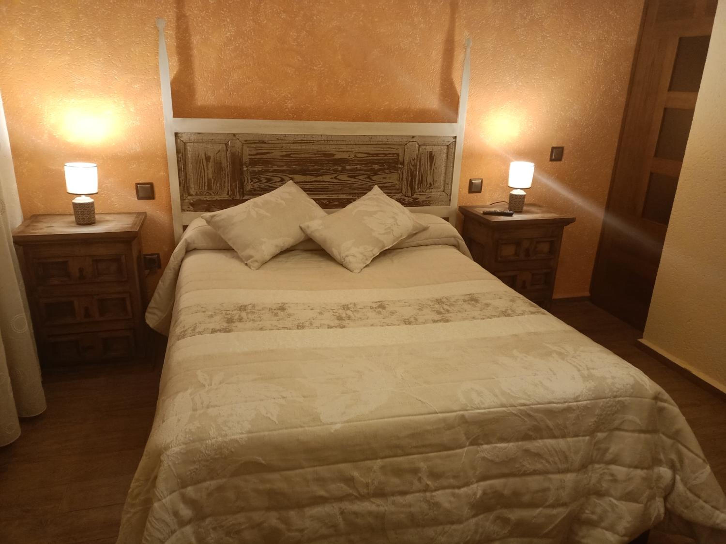 Standard Queen Room - Photo 2