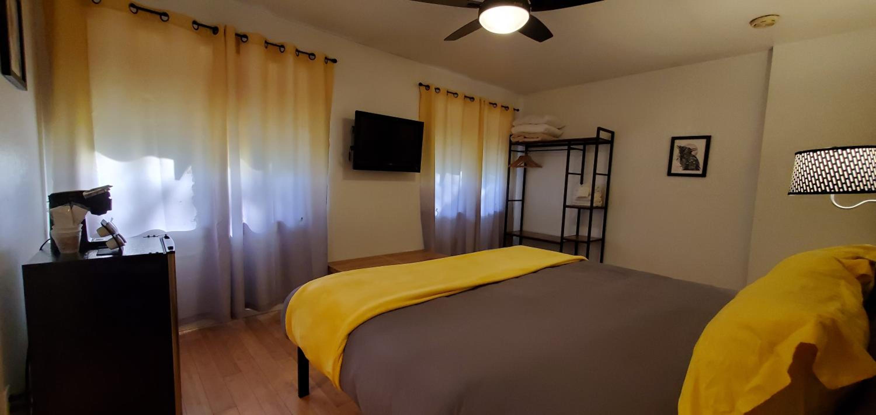 Standard King Room photo 1