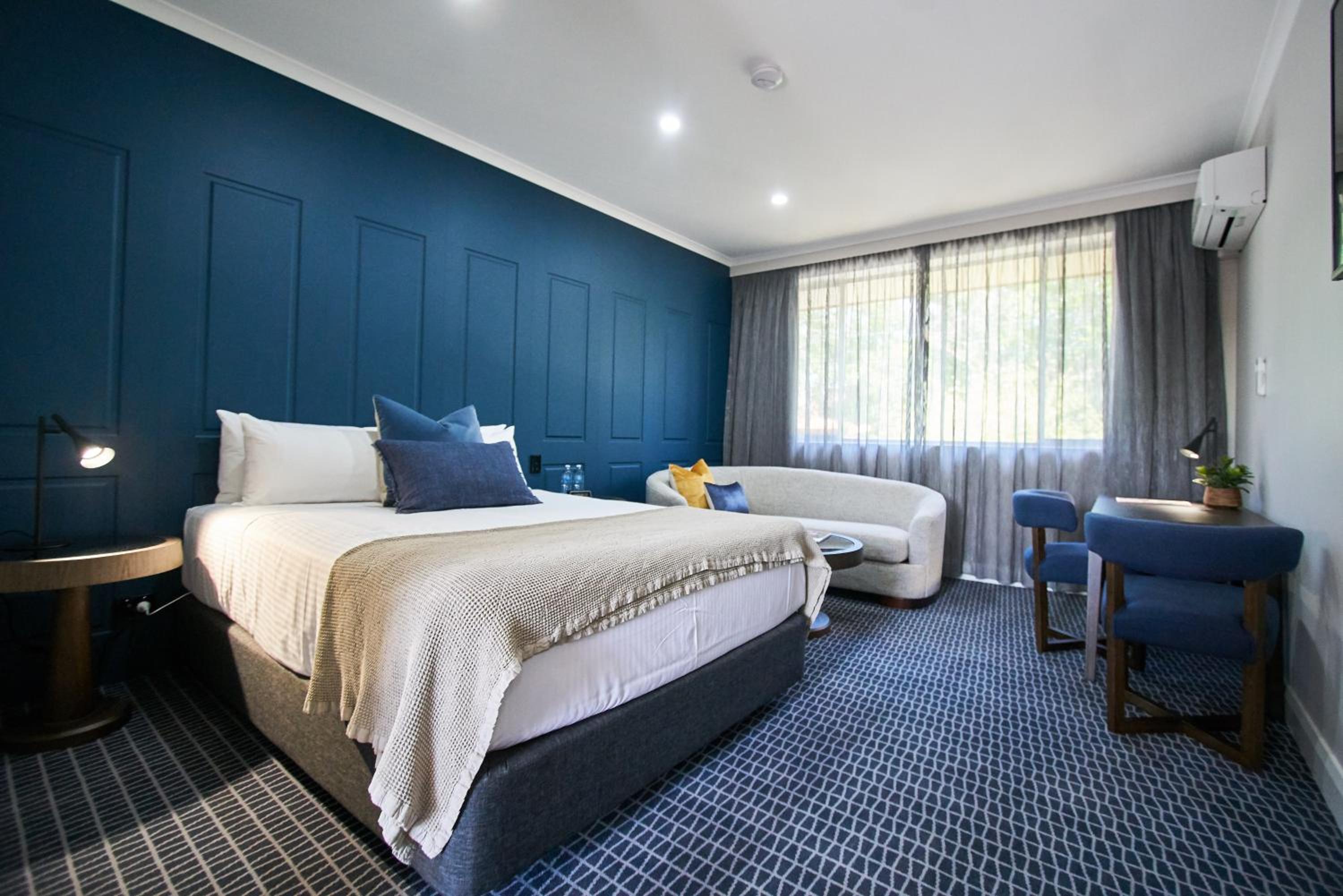 Executive Queen Room