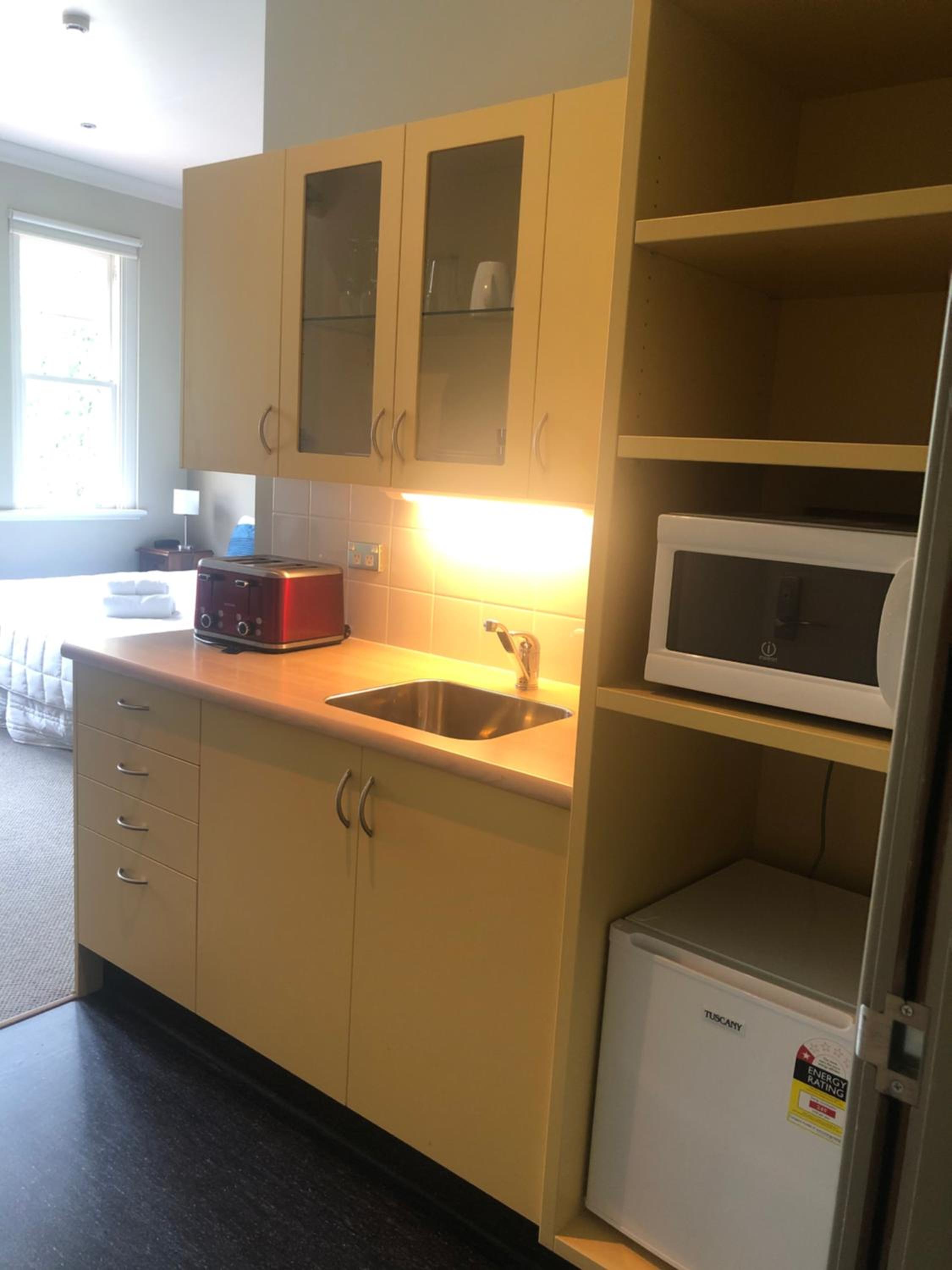 Standard Twin Room - Photo 2