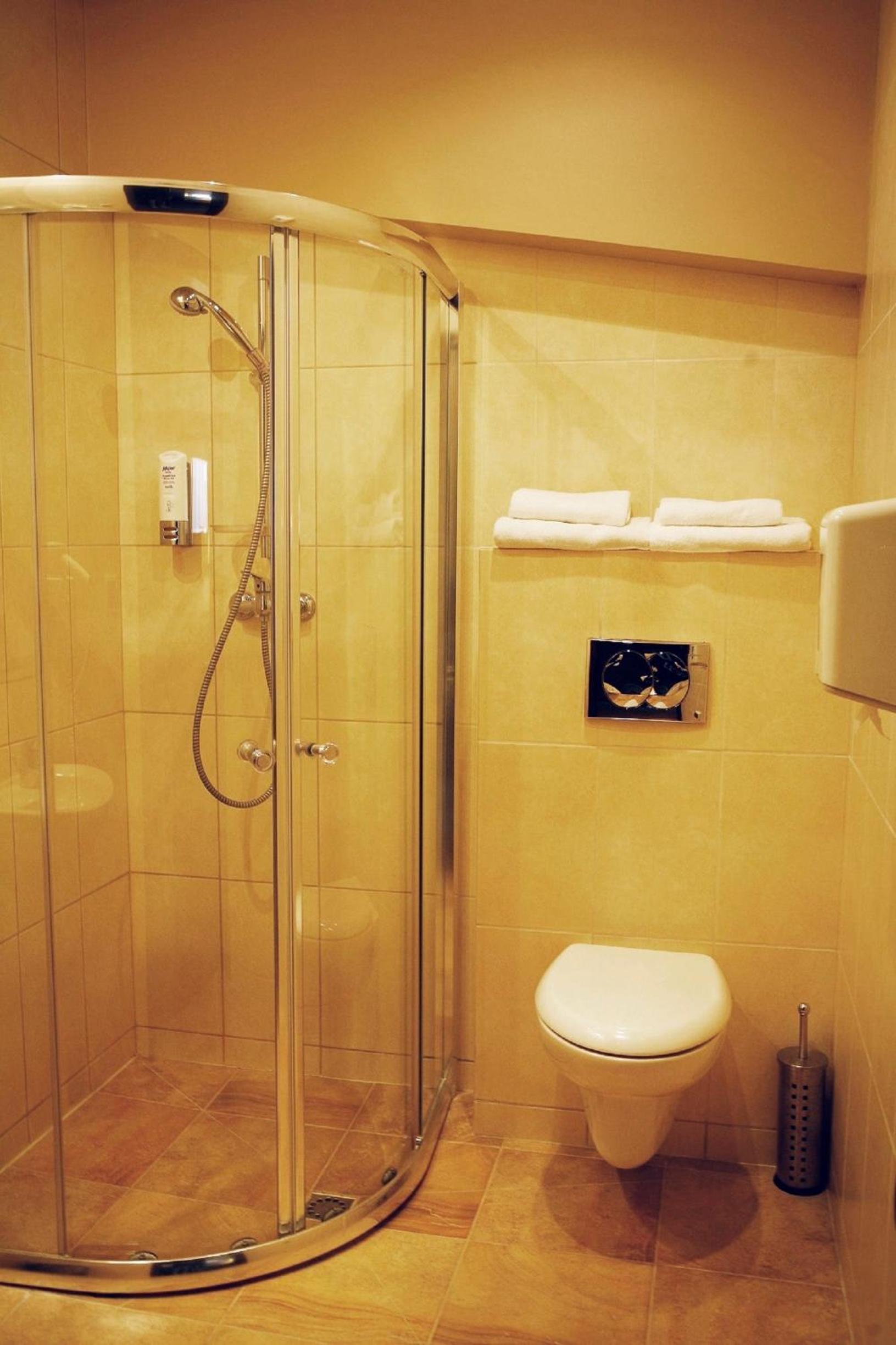 Twin Room - Photo 3