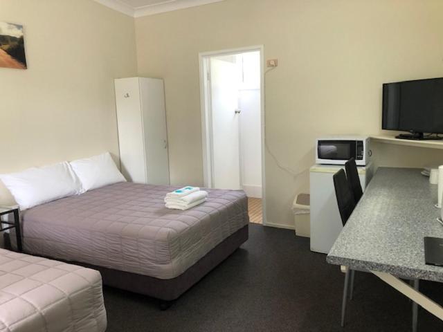 Standard Double Room with Two Double Beds photo 1