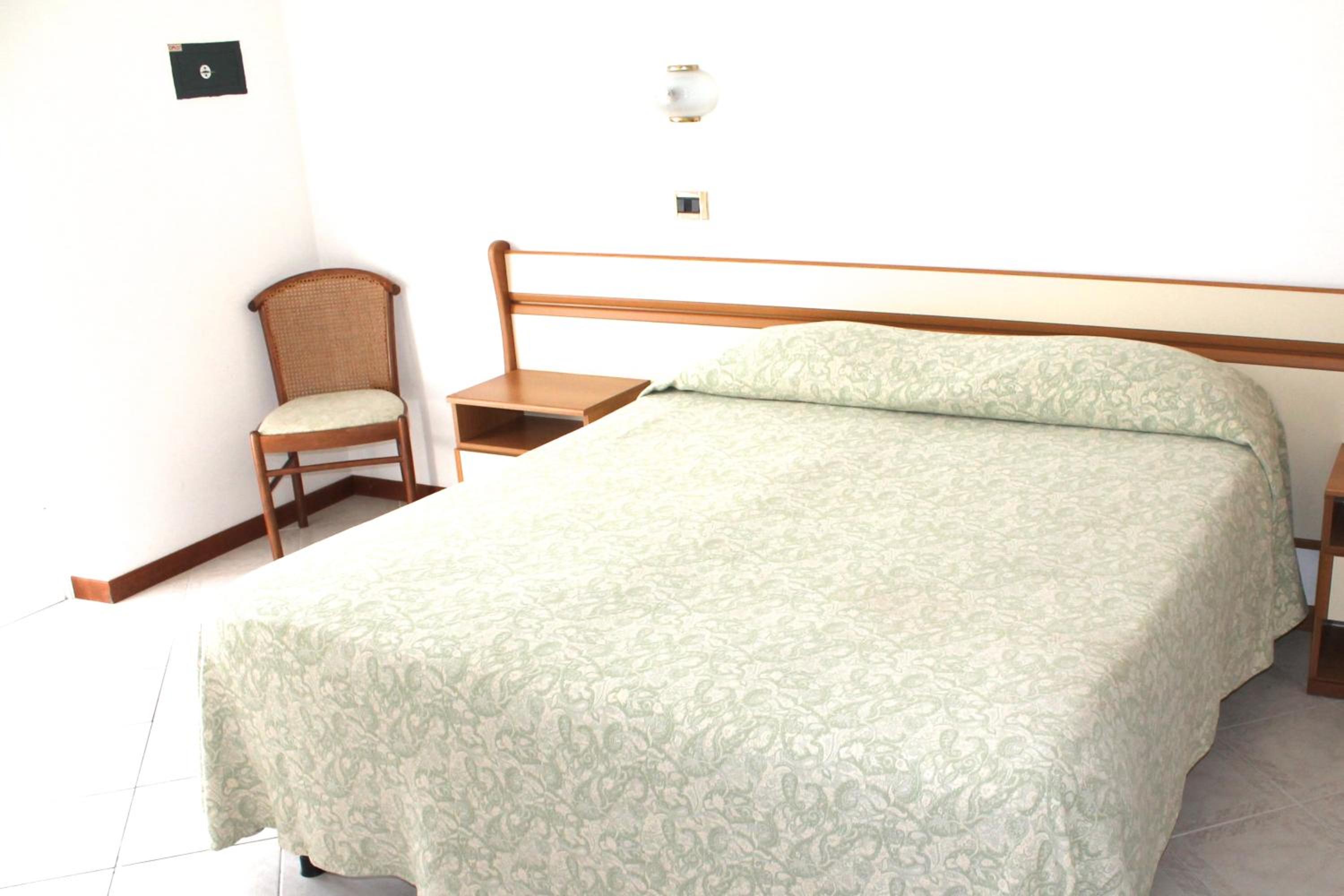 Quadruple Room - Photo 3