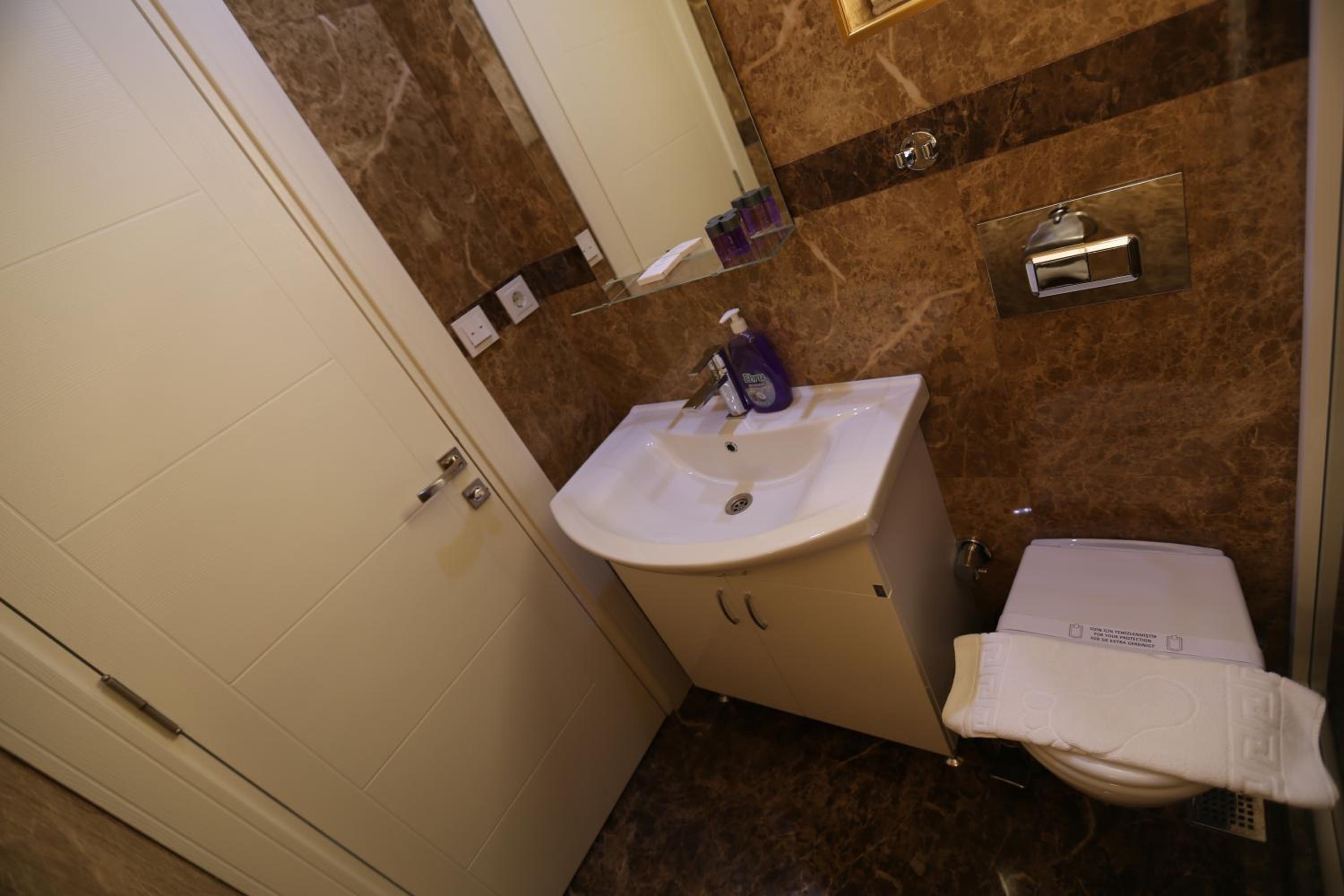 Duplex Apartment with Garden and Pool view photo 2
