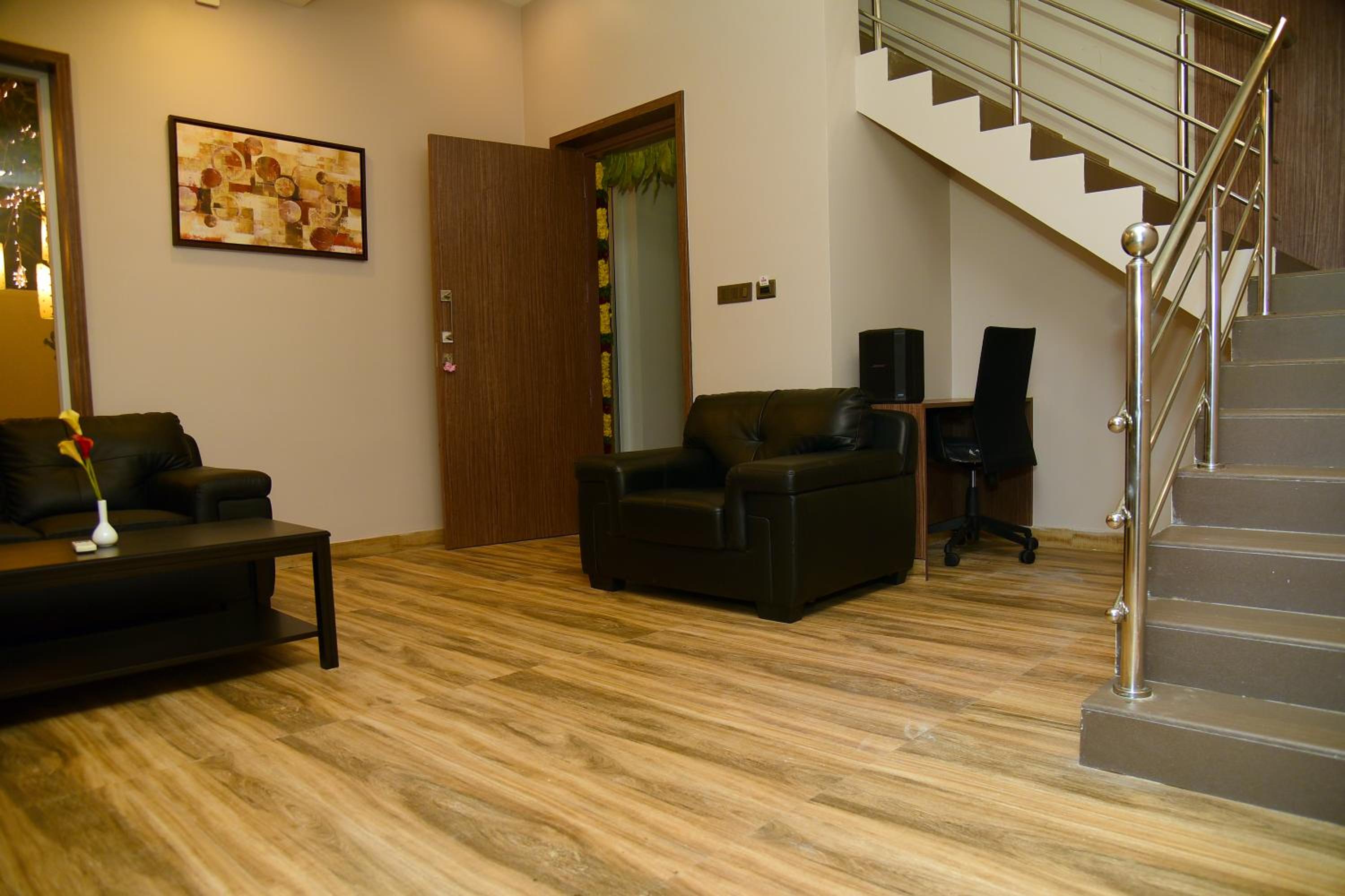 Villa with Garden View - Photo 5