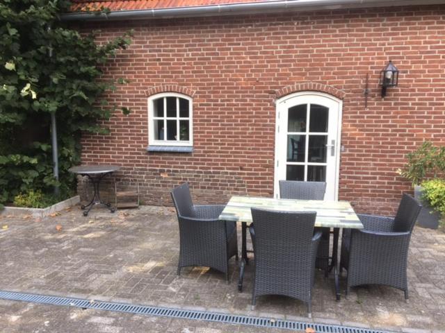Four-Bedroom House - Photo 21