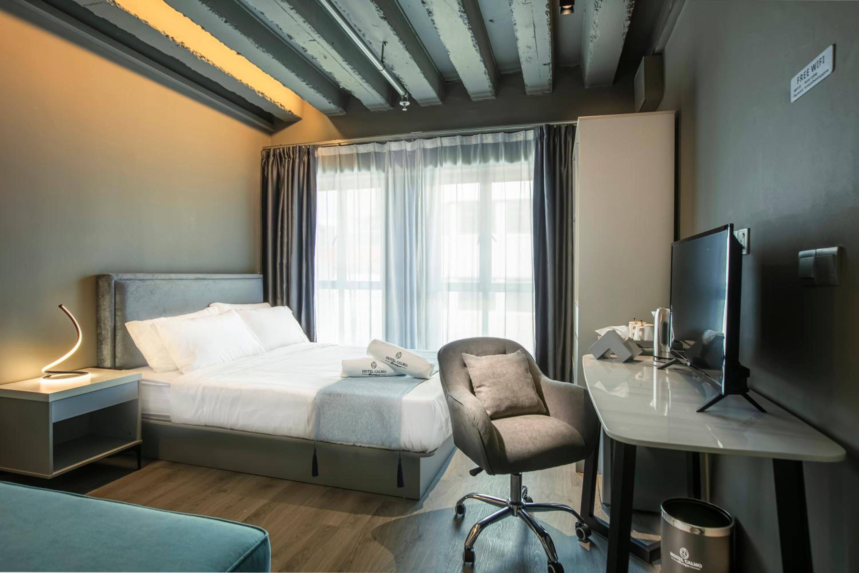 Deluxe Quad Room (Dayuse 6 hours - 8am to 2pm)  photo 3