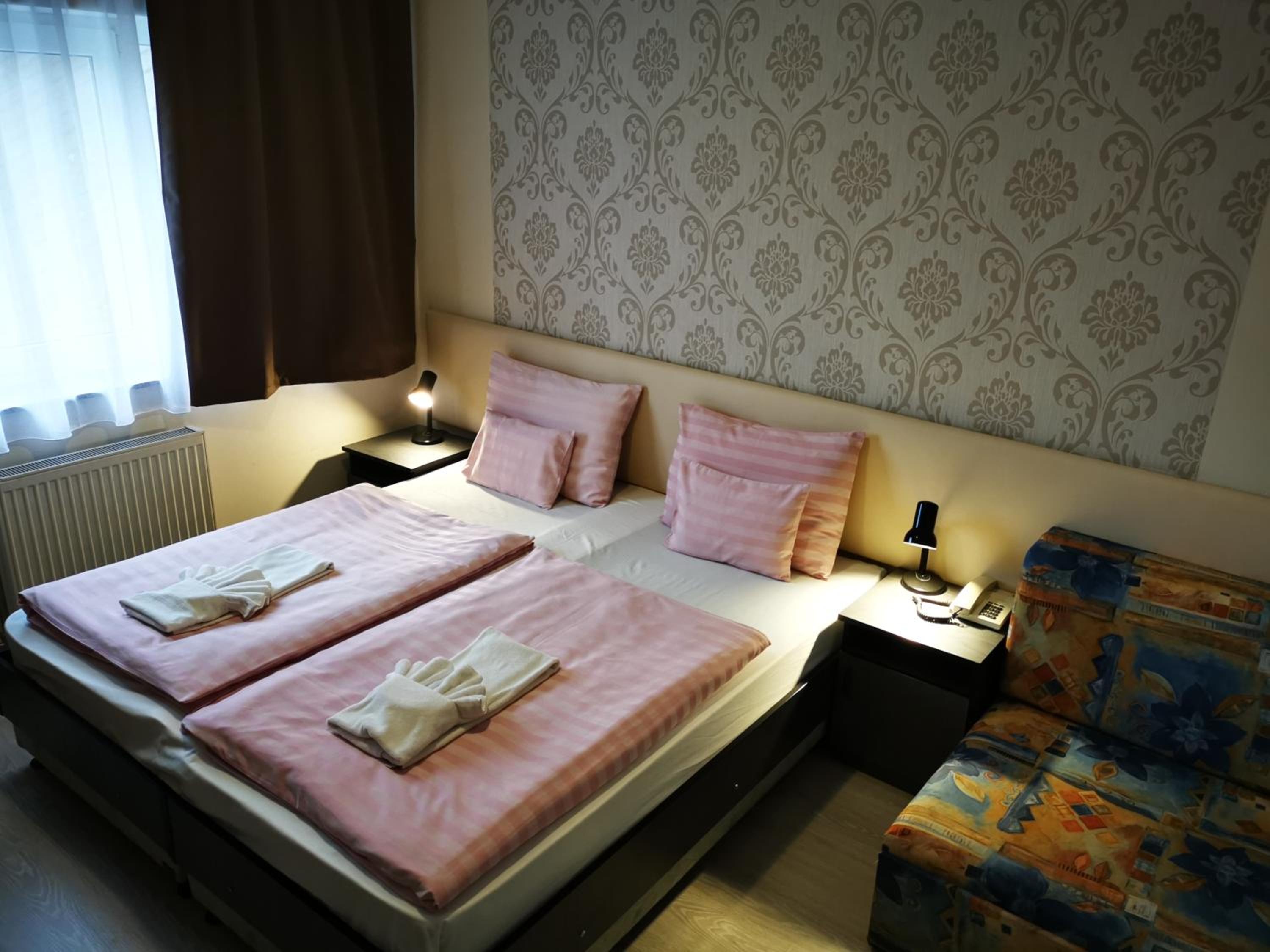 Standard Twin Room photo 3
