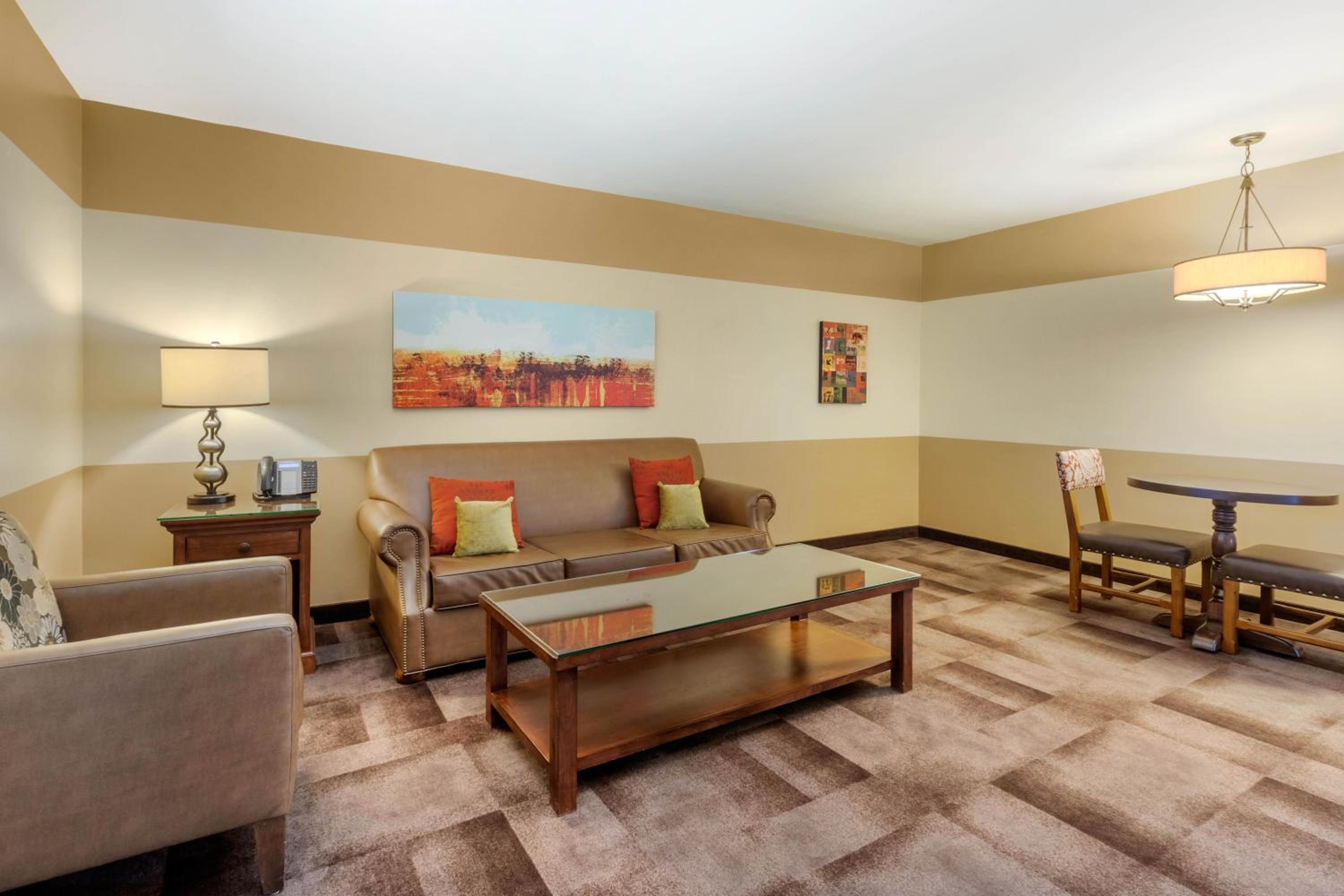 Suite, 2 Double Beds, Living Room, Non-Smoking - Photo 6