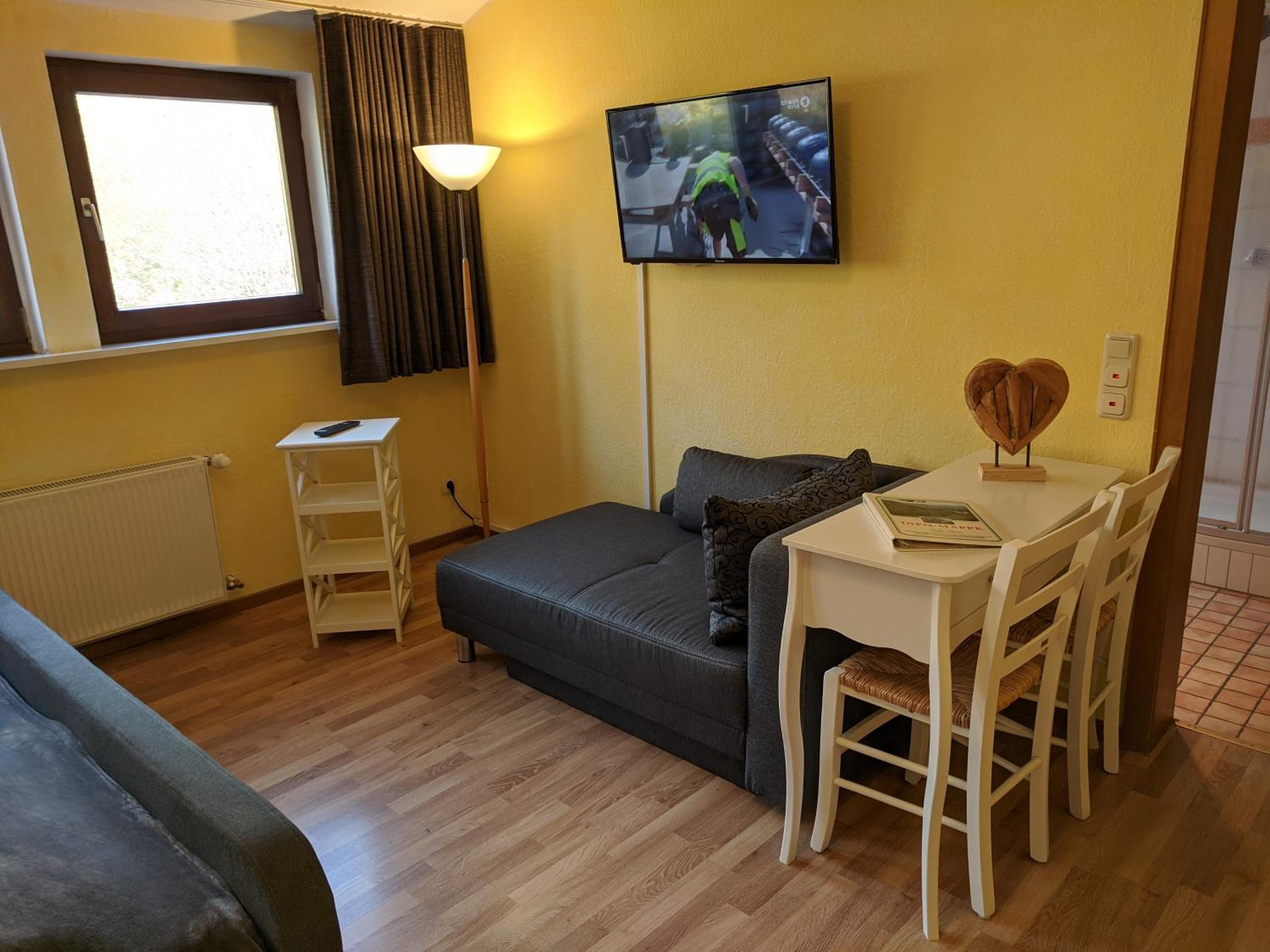 Double Room with Private Bathroom photo 1