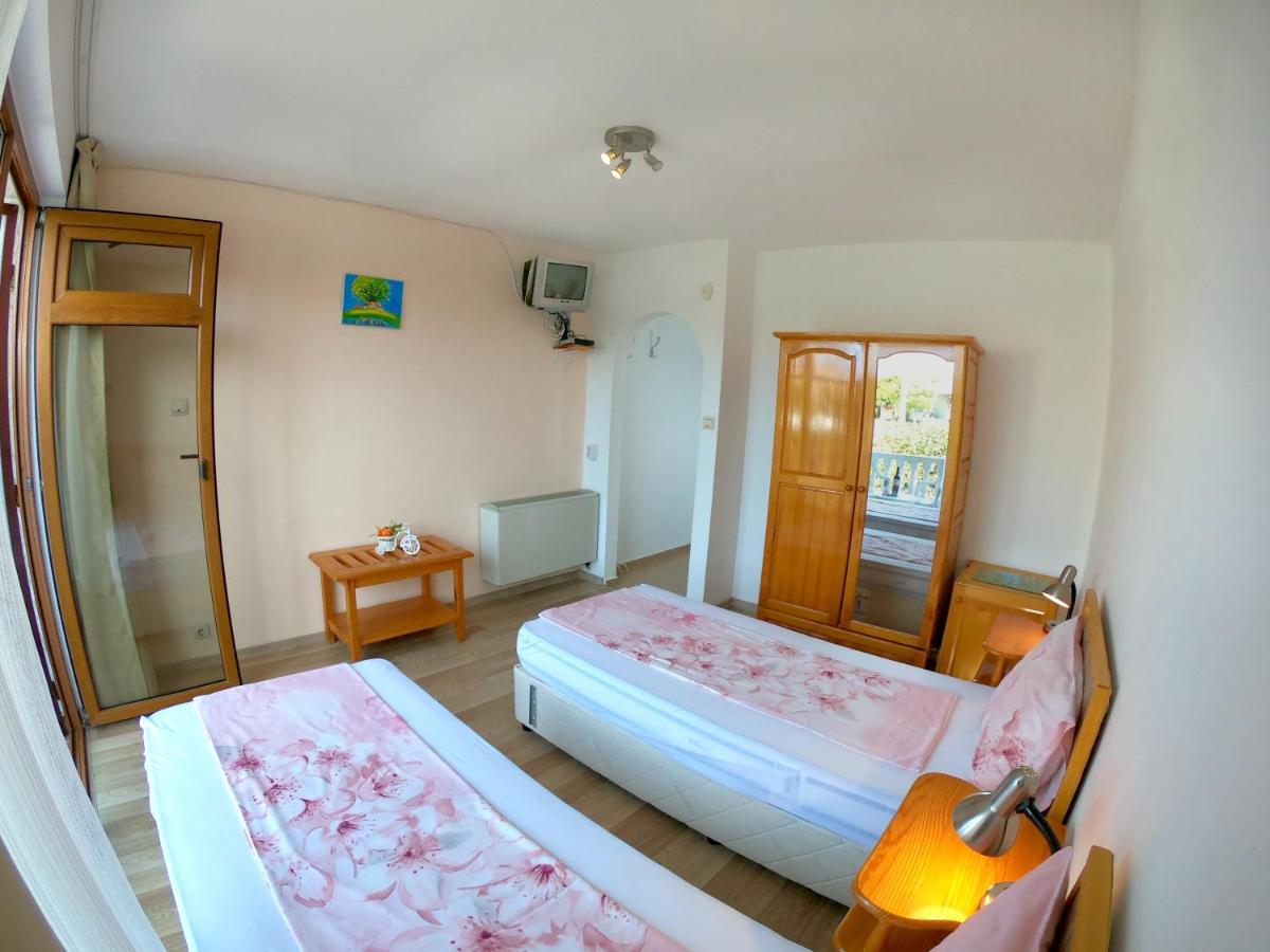 Double or Twin Room with Garden View