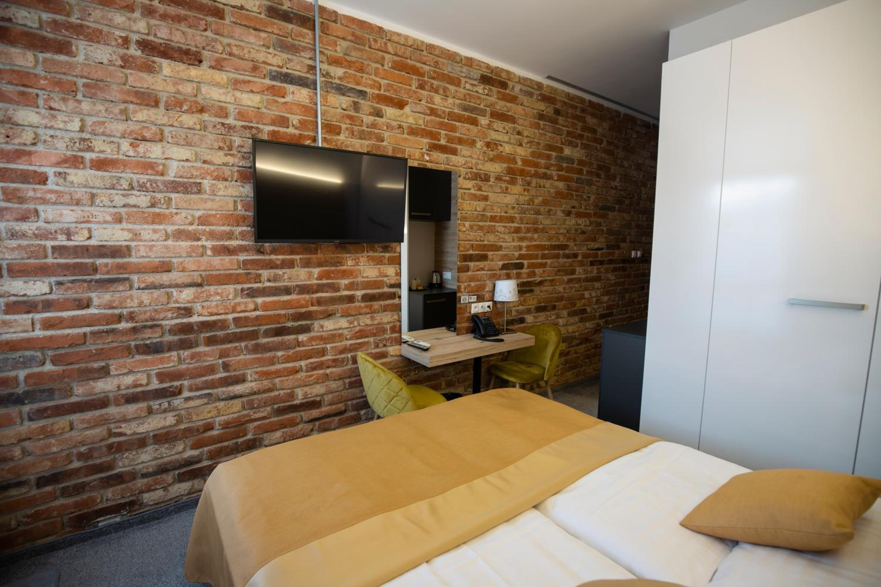 Standard Double Room photo 3