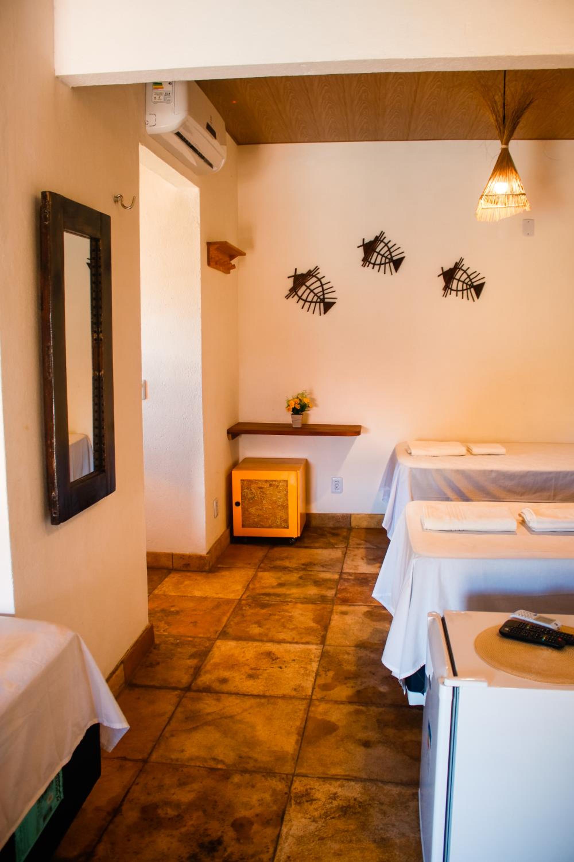 Quadruple Room with Balcony - Photo 5