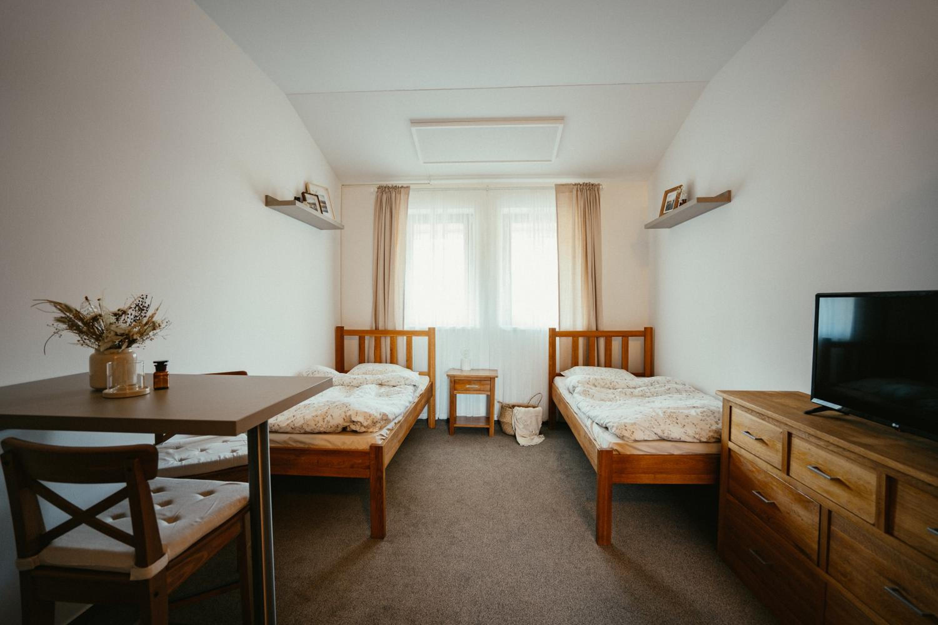 One-Bedroom Apartment photo 1