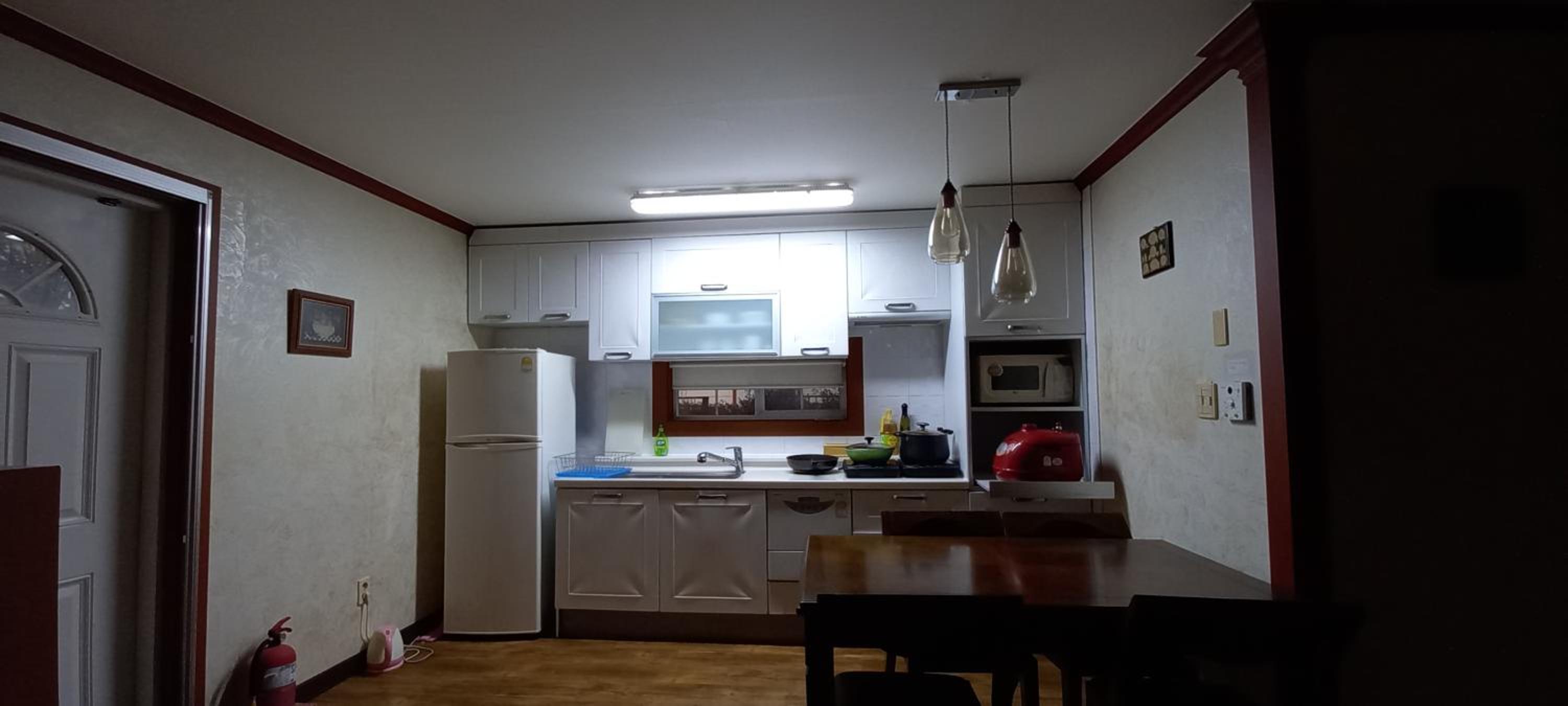 Townhouse - Photo 15