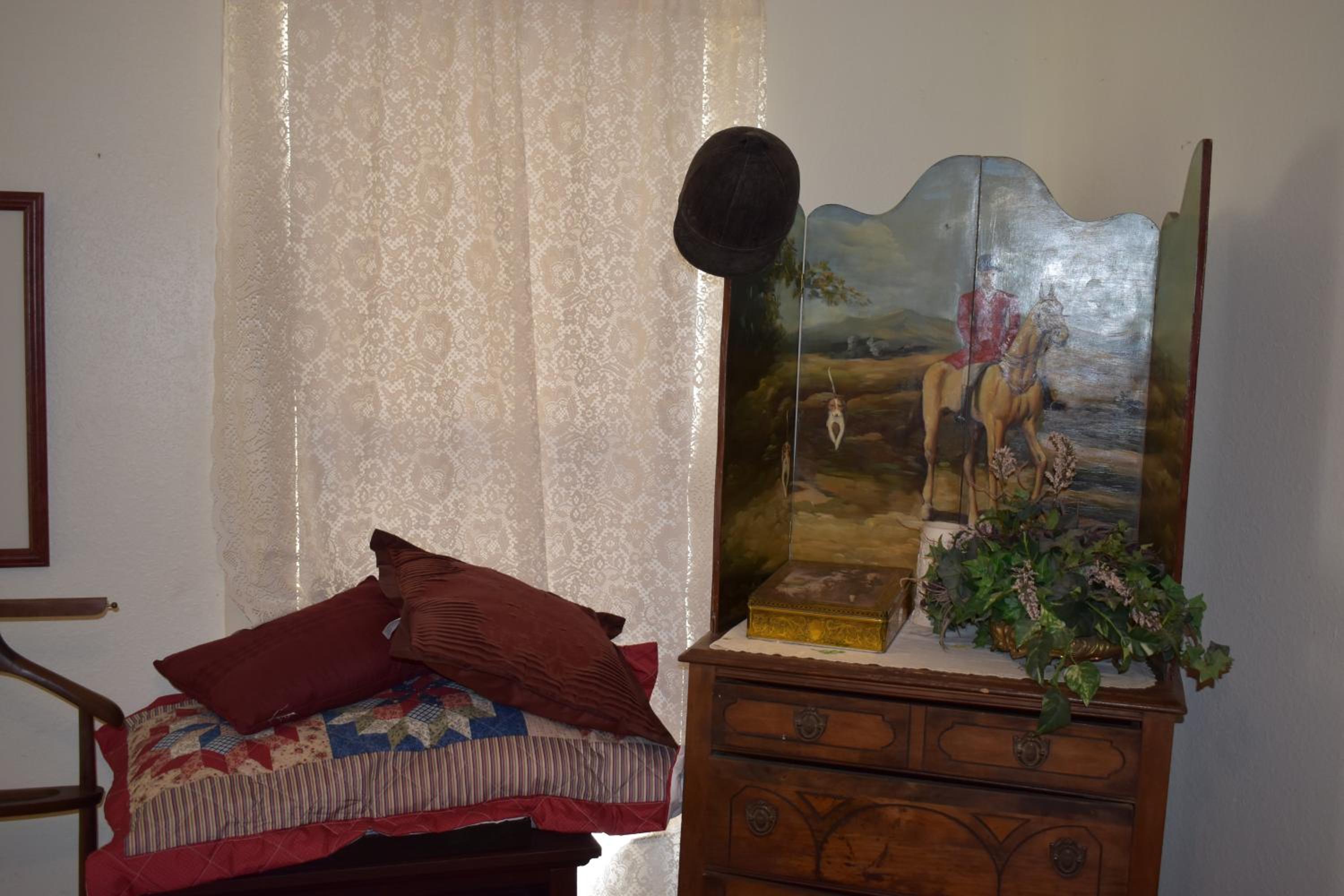 Deluxe Suite - Photo 1
