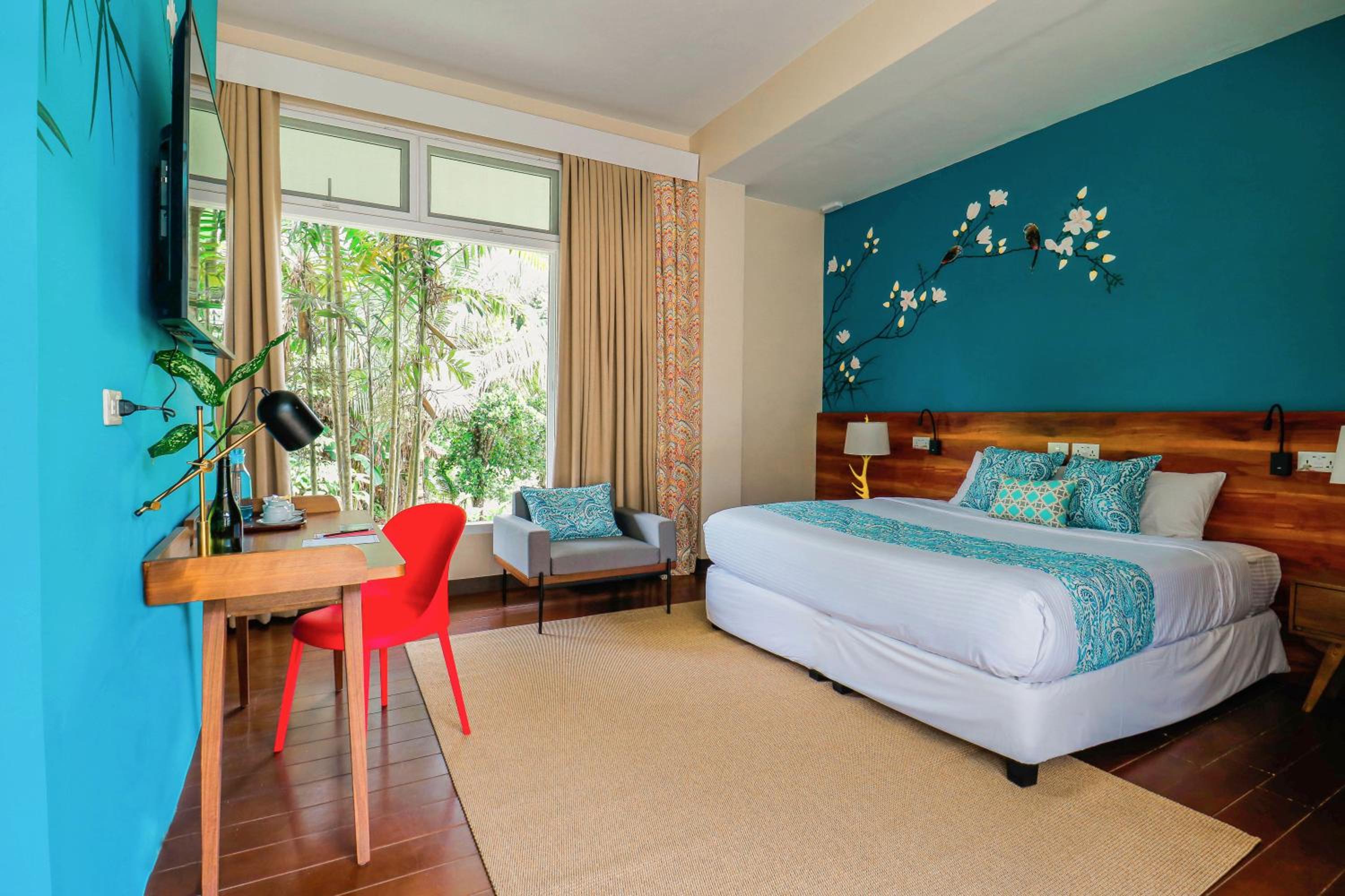 The Grange corner room - Photo 1