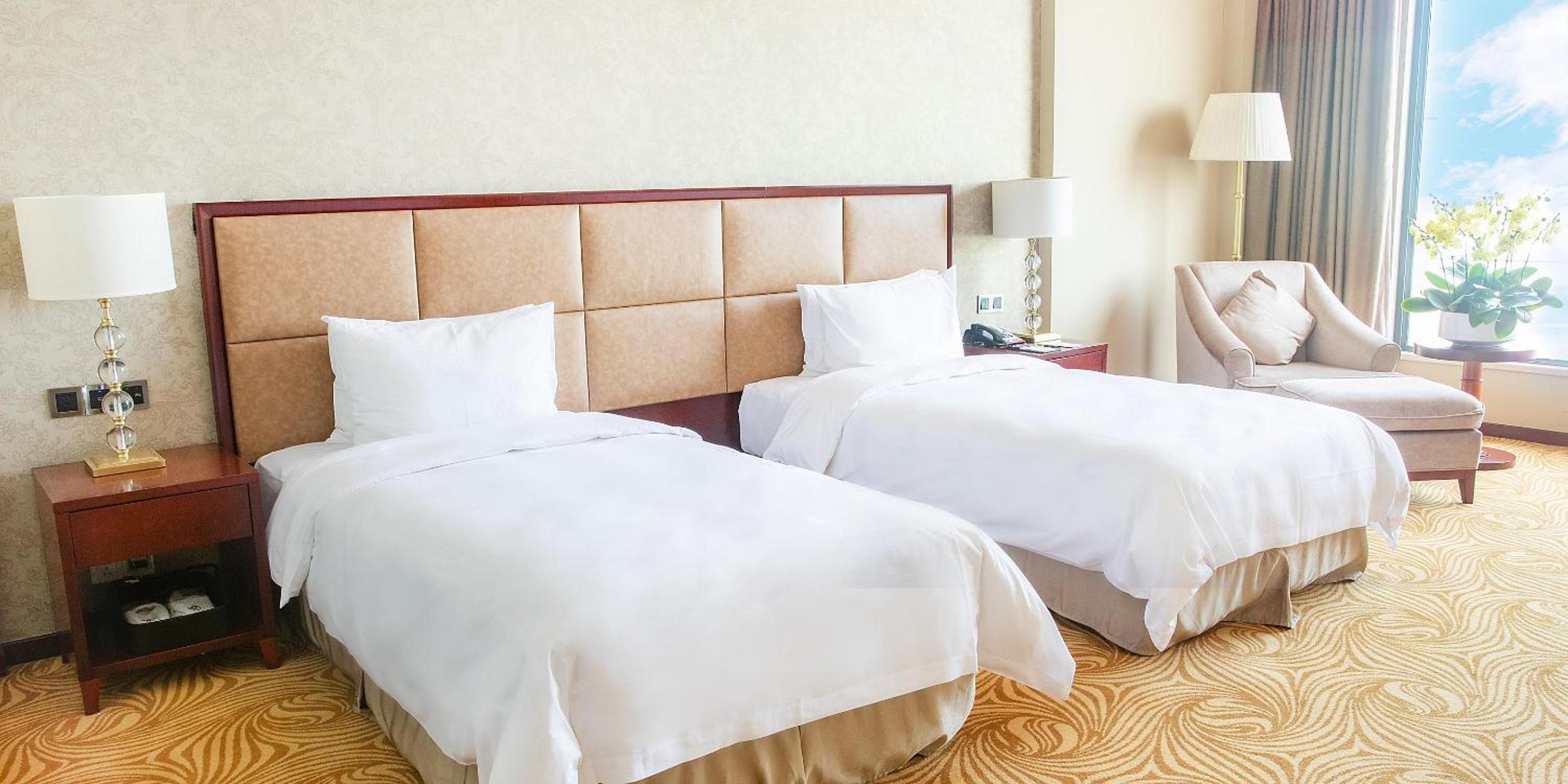 Premium Twin Room - Photo 7