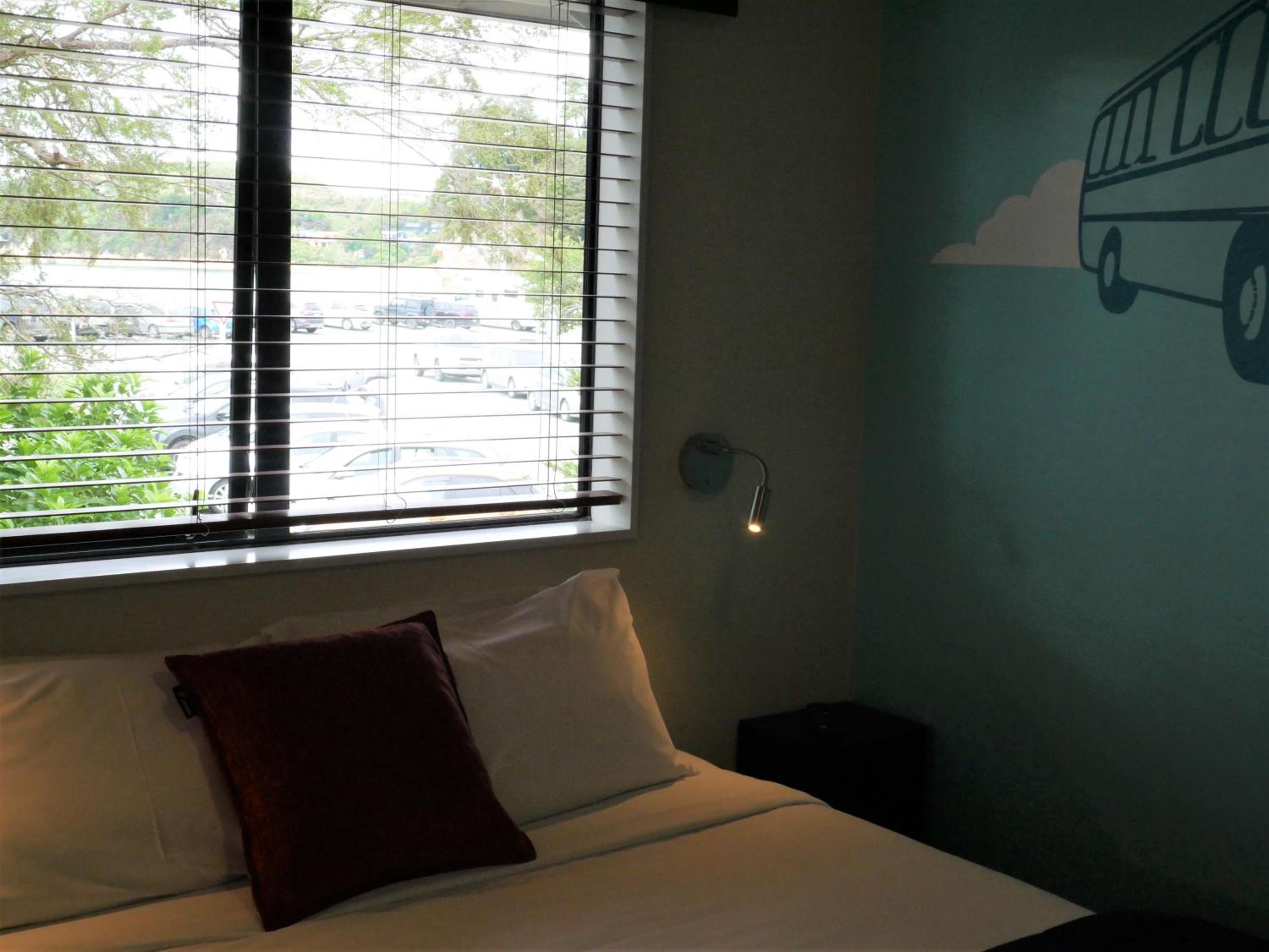 Queen Room photo 1
