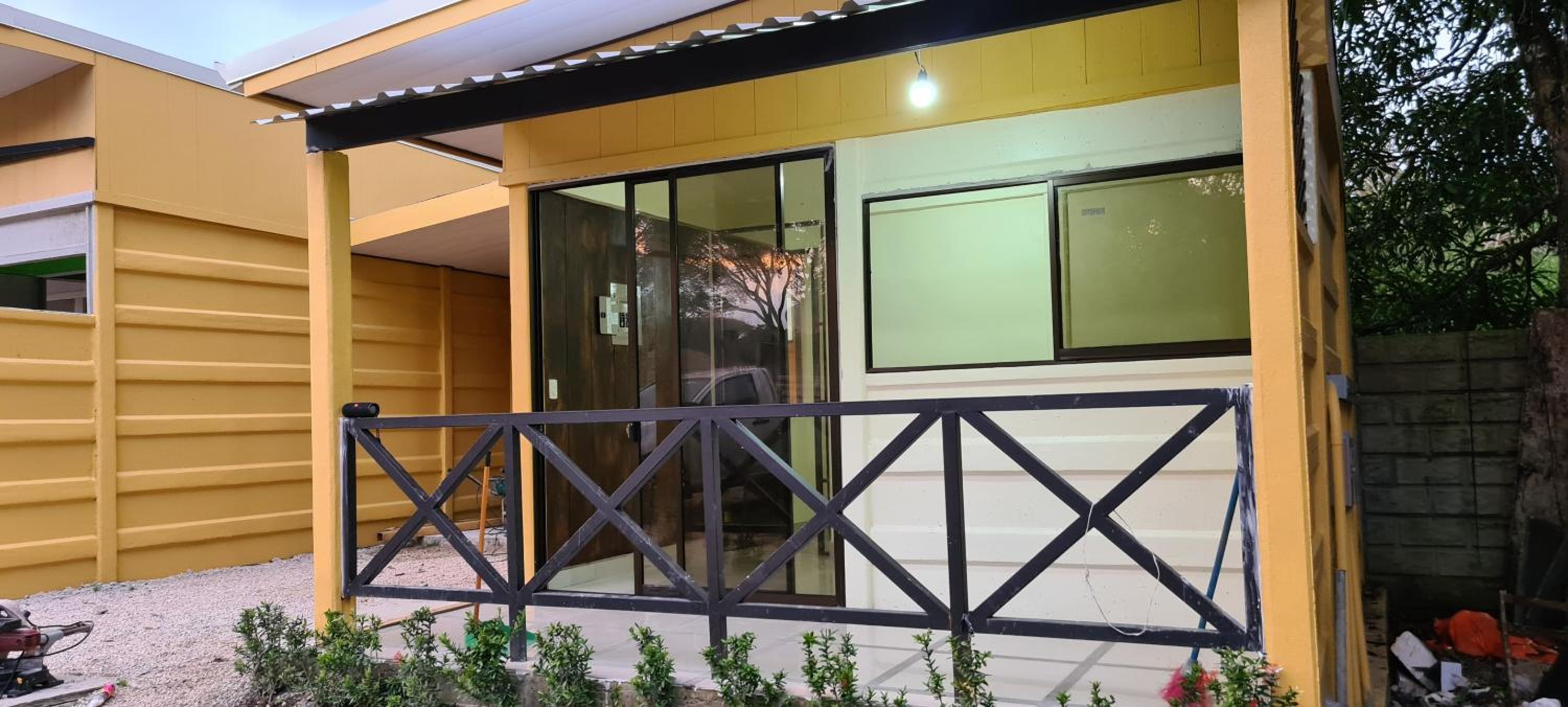 One-Bedroom House photo 2