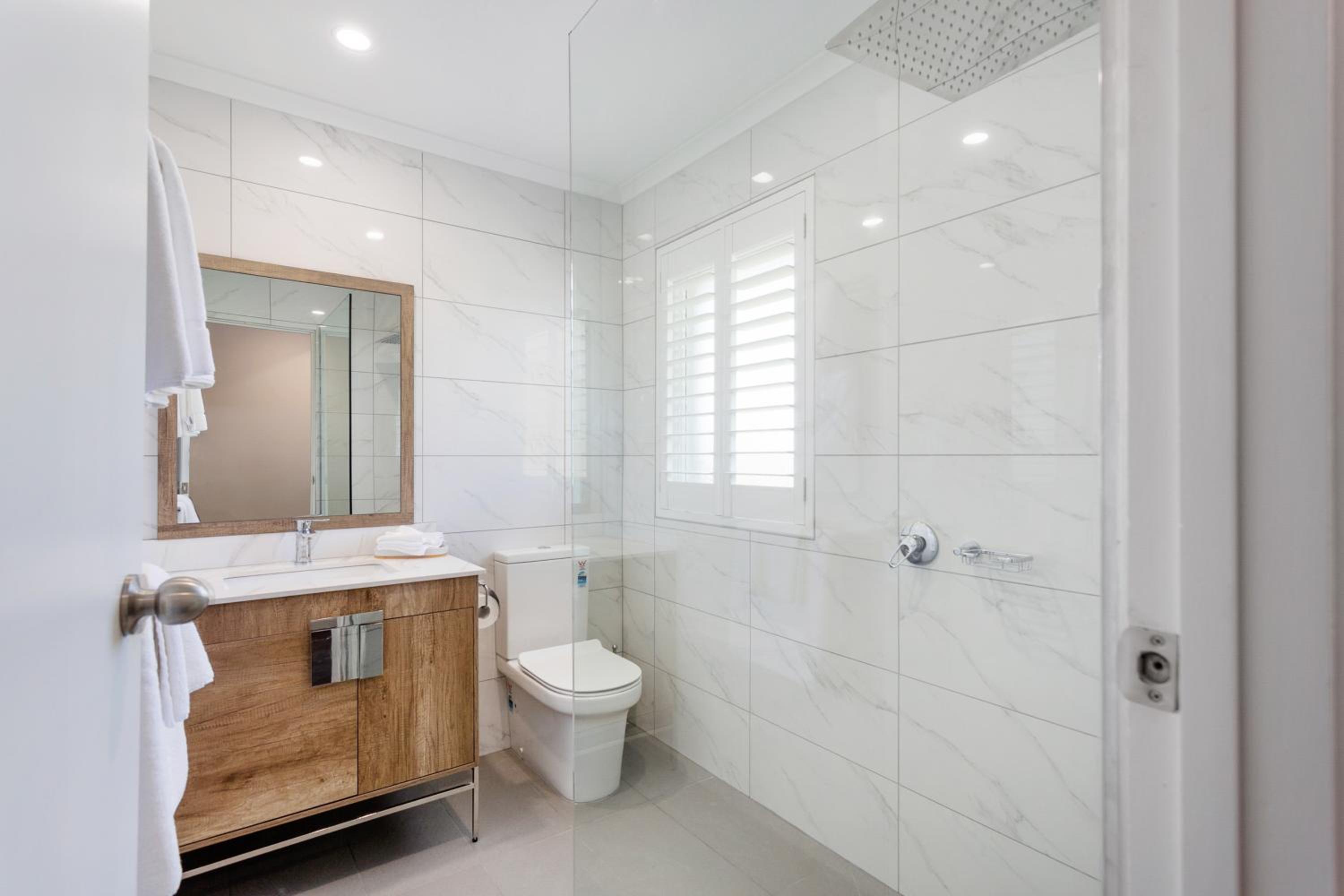 King Room - Disability Access photo 2