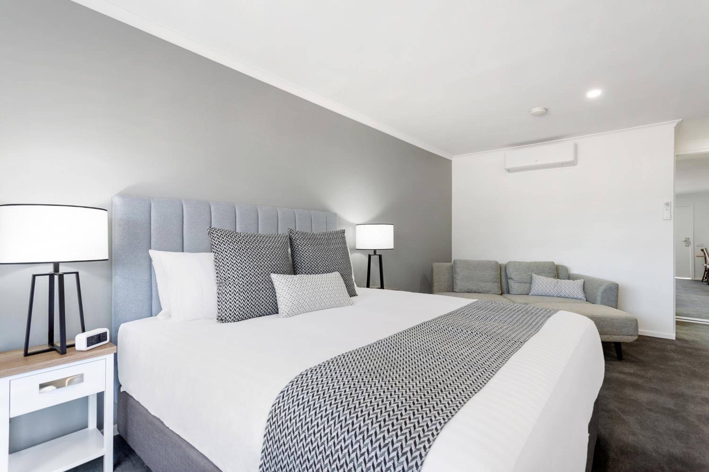 Superior King Room photo 3